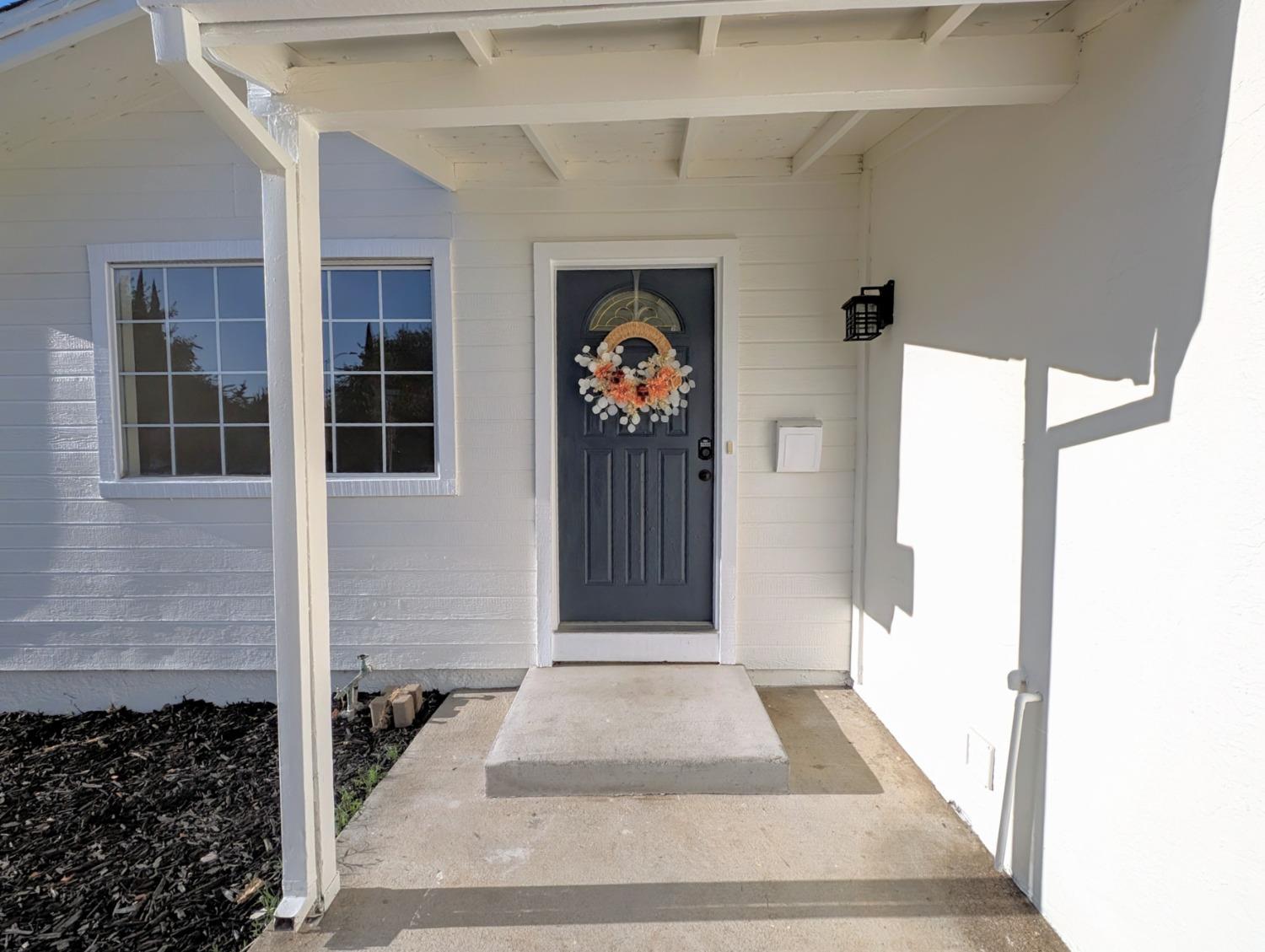 Detail Gallery Image 1 of 34 For 1485 Locust Dr, Tracy,  CA 95376 - 3 Beds | 2 Baths