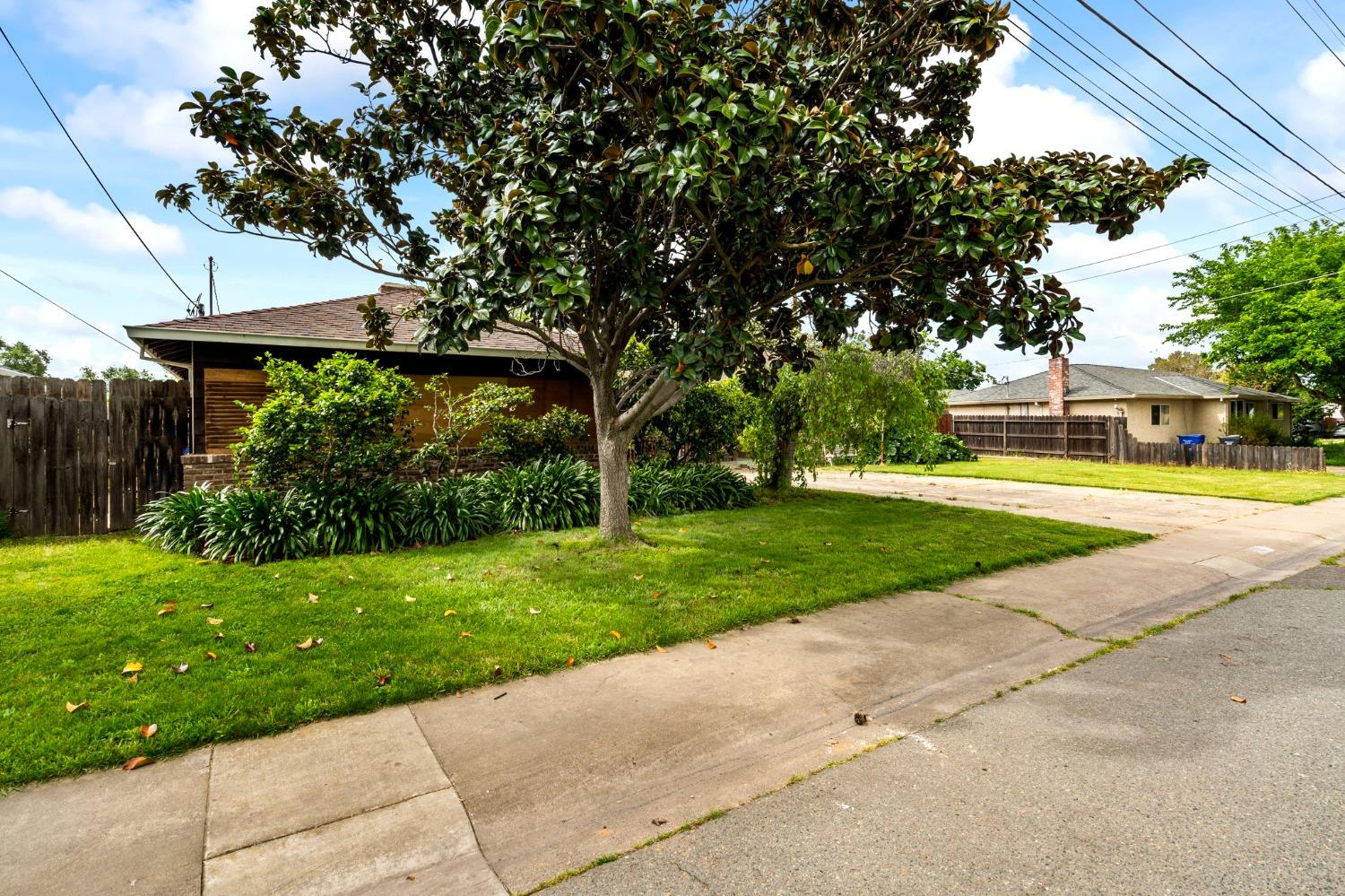 Detail Gallery Image 2 of 37 For 710 Myrtle Ave, Galt,  CA 95632 - 3 Beds | 2/1 Baths