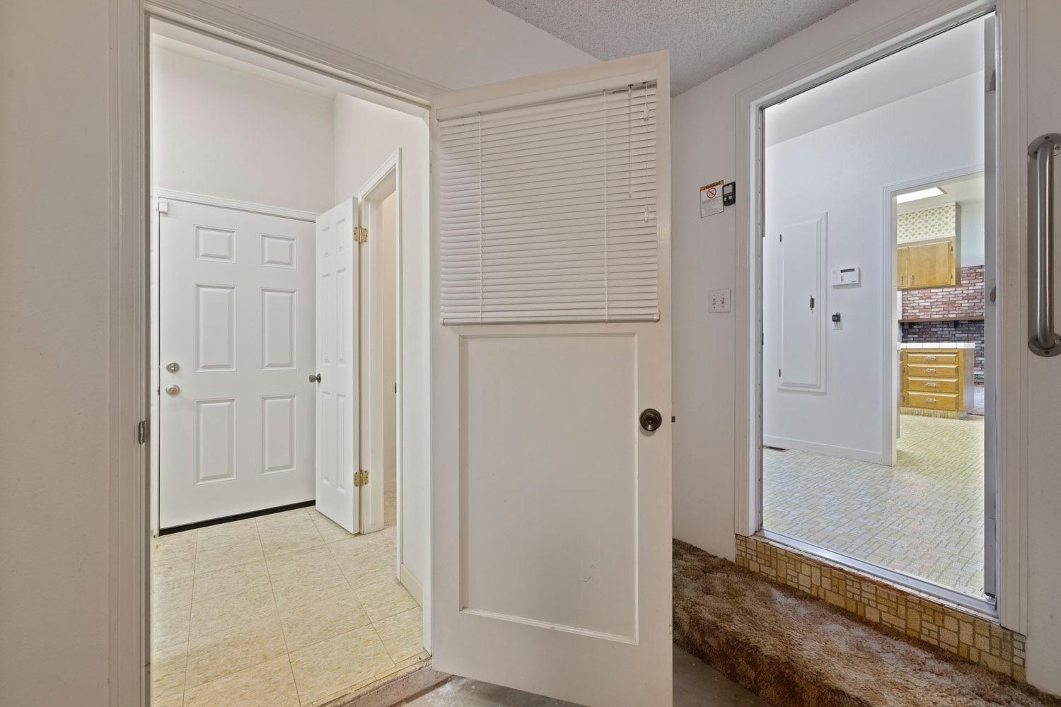 Detail Gallery Image 20 of 31 For 1700 Edgewood Dr, Lodi,  CA 95240 - 3 Beds | 2/1 Baths