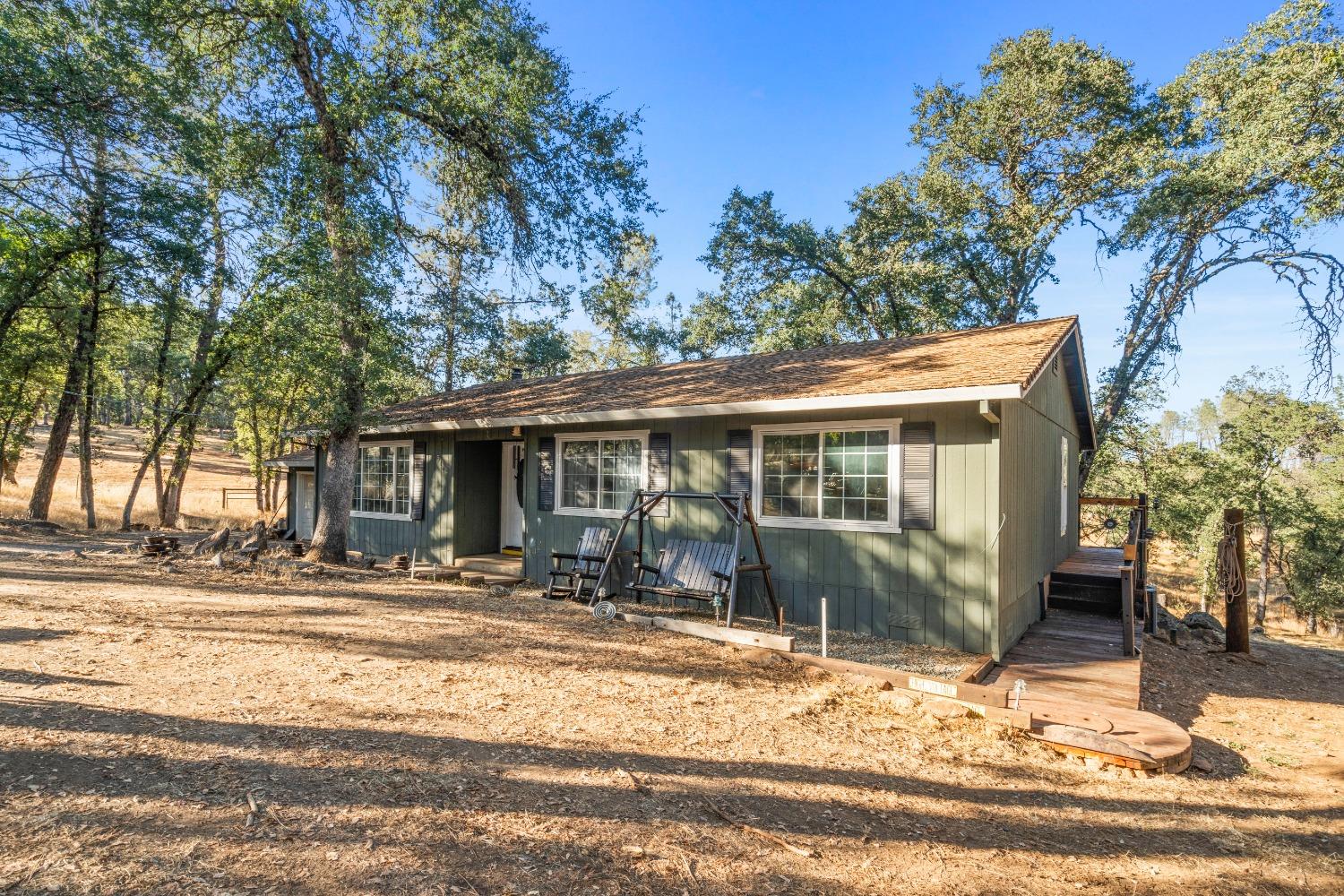 Detail Gallery Image 3 of 45 For 5147 Union Mine Rd, El Dorado,  CA 95623 - 3 Beds | 2 Baths