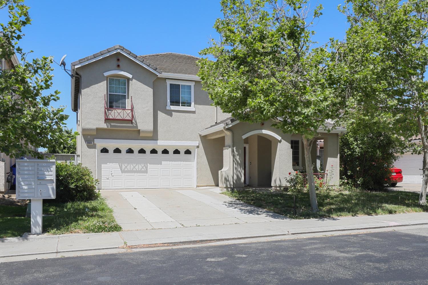 Detail Gallery Image 6 of 50 For 2009 Yarnell Way, Elk Grove,  CA 95758 - 4 Beds | 2/1 Baths