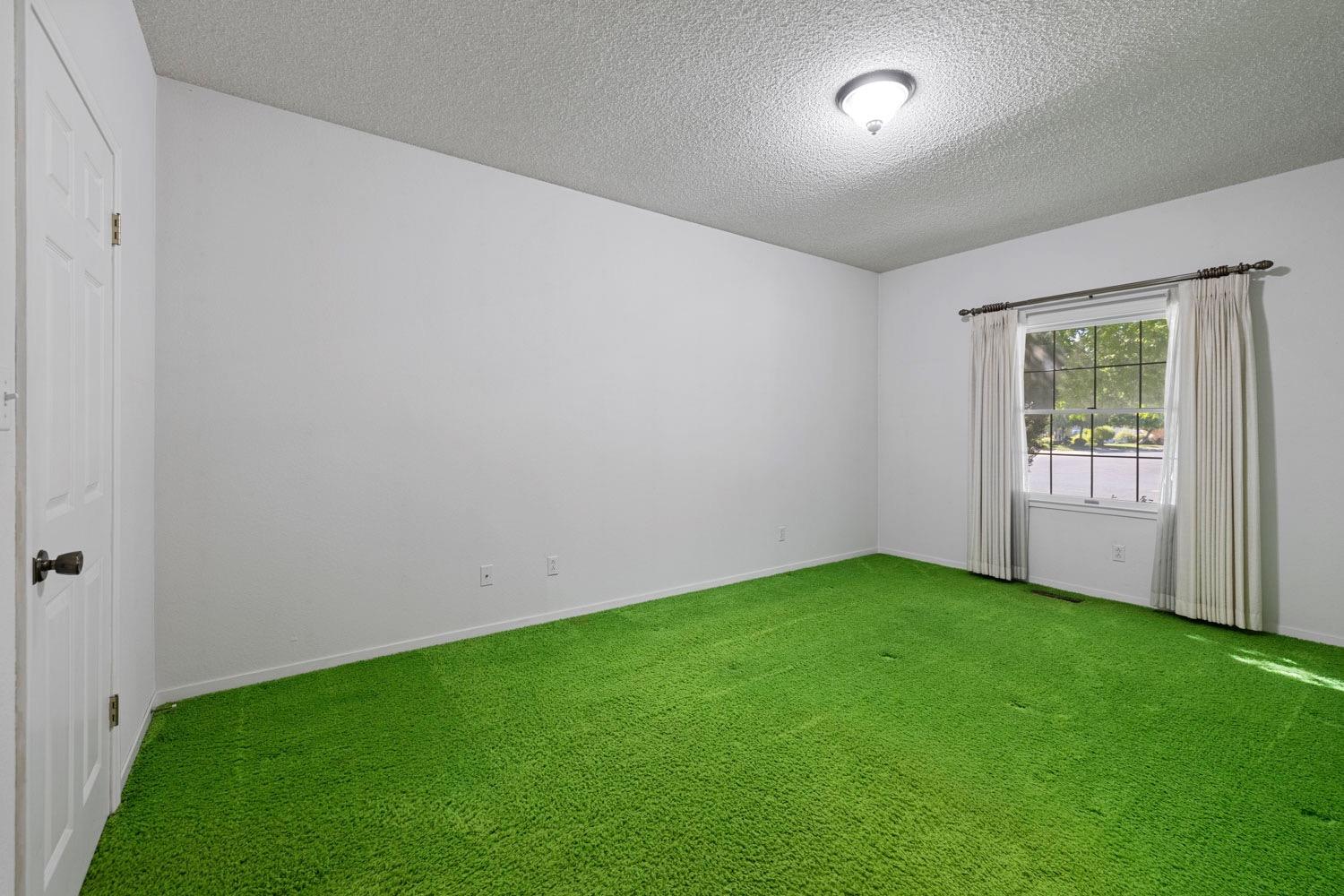 Detail Gallery Image 12 of 31 For 1700 Edgewood Dr, Lodi,  CA 95240 - 3 Beds | 2/1 Baths