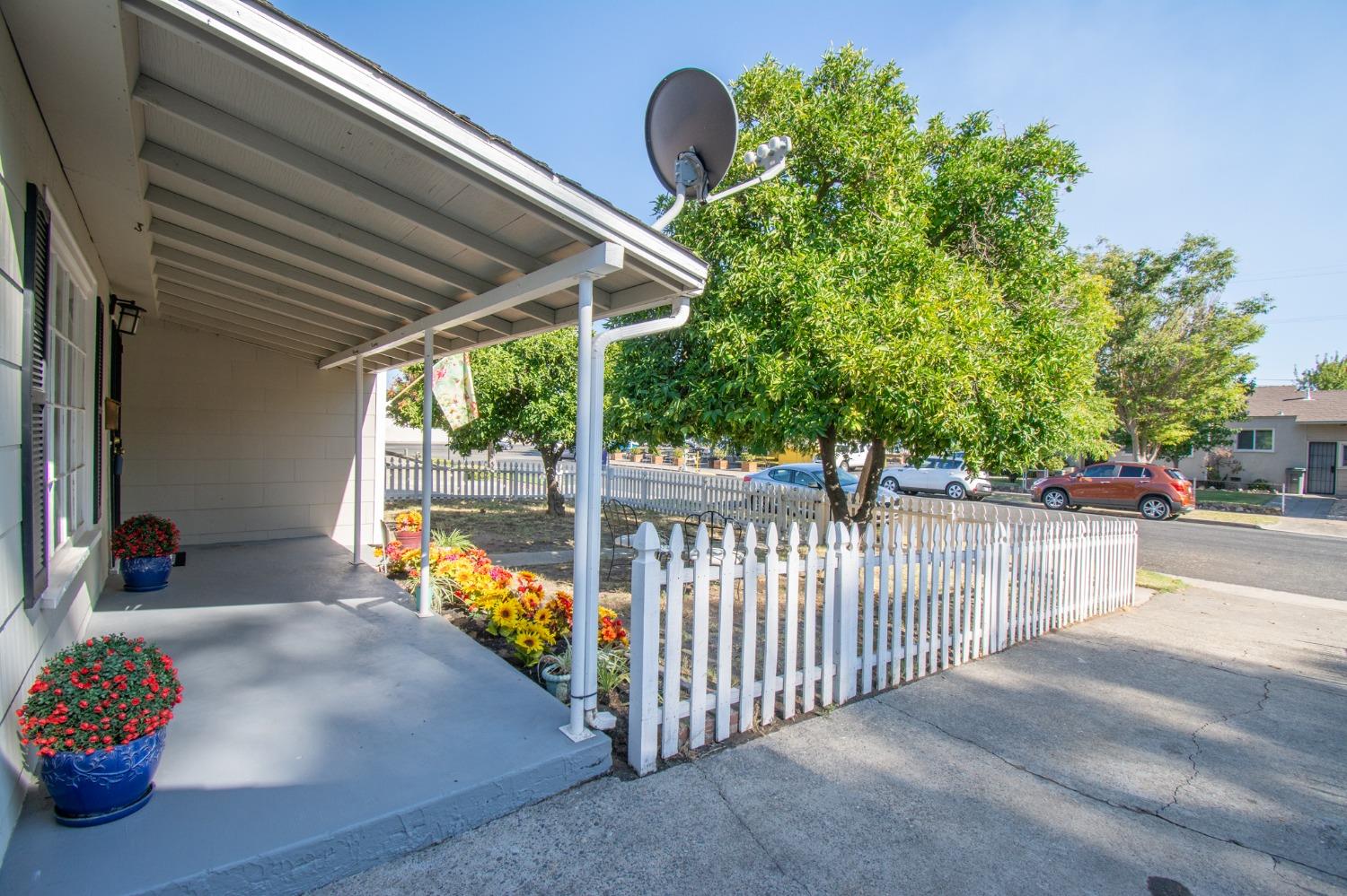 Detail Gallery Image 41 of 50 For 14 13th St, West Sacramento,  CA 95691 - 3 Beds | 1 Baths