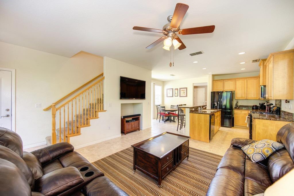 Detail Gallery Image 23 of 51 For 3504 Nouveau Way, Rancho Cordova,  CA 95670 - 3 Beds | 2/1 Baths