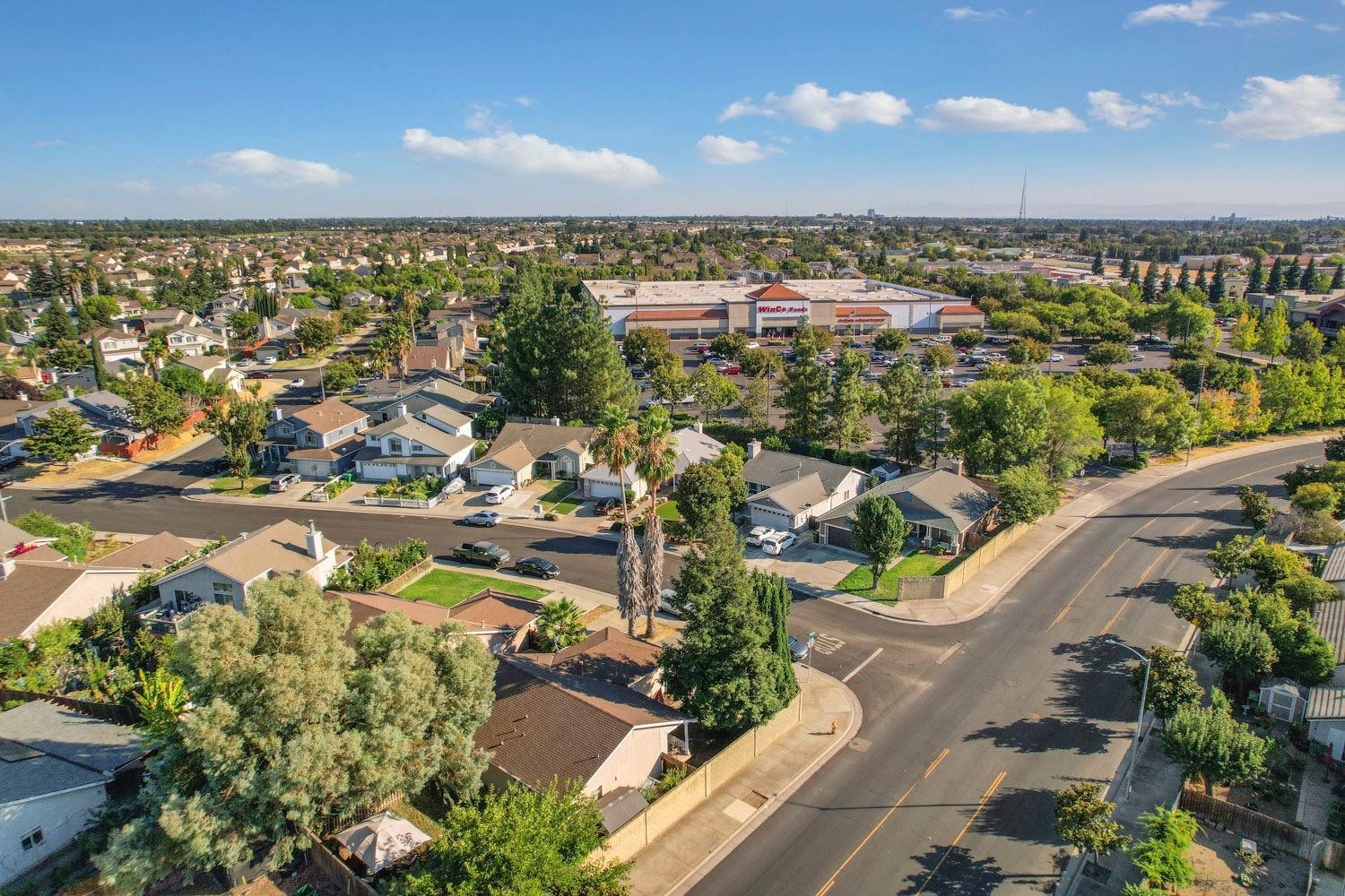 Detail Gallery Image 25 of 27 For 2305 Napoleon St, Stockton,  CA 95210 - 3 Beds | 2 Baths