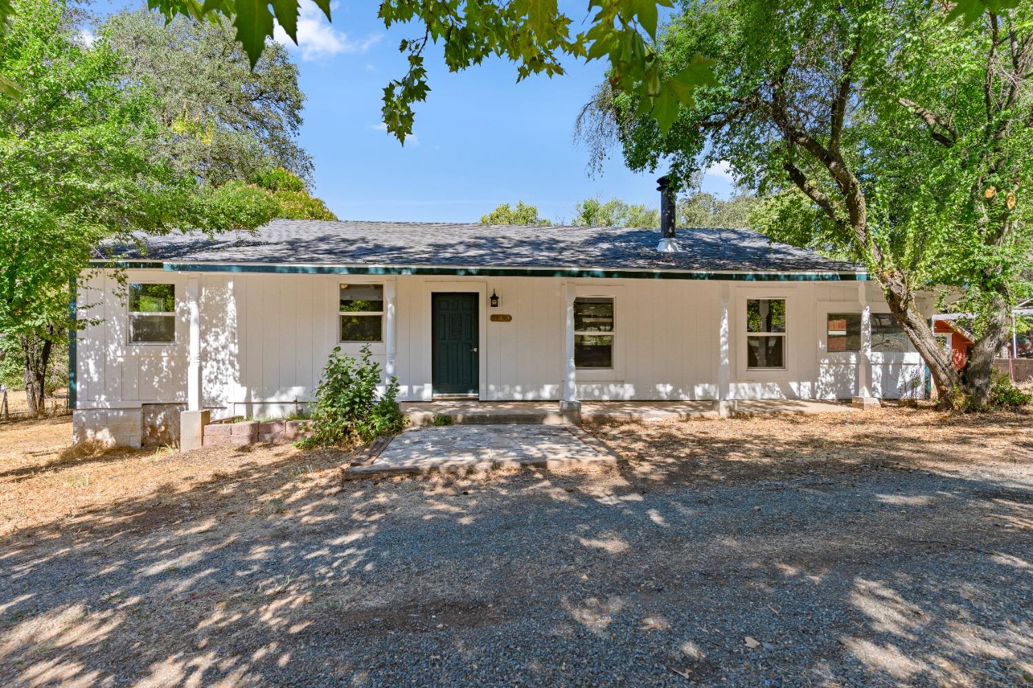 Detail Gallery Image 1 of 1 For 16304 Rough and Ready Hwy, Rough And Ready,  CA 95975 - 3 Beds | 2 Baths