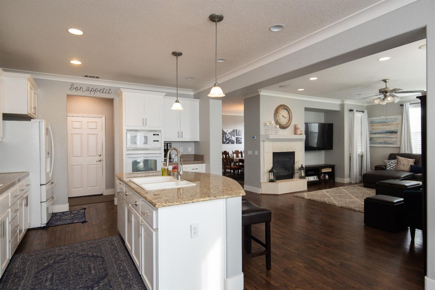 Detail Gallery Image 18 of 49 For 1700 Thomas Ct, Modesto,  CA 95355 - 4 Beds | 3/1 Baths