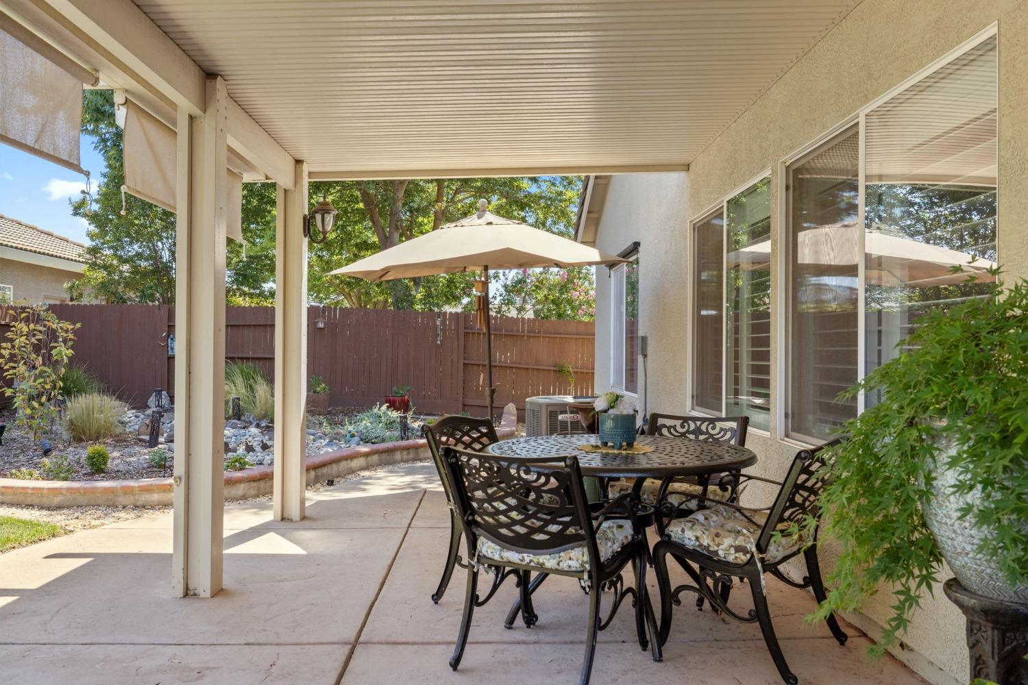 Detail Gallery Image 36 of 38 For 7904 Quaker Ridge Way, Sacramento,  CA 95829 - 3 Beds | 2 Baths