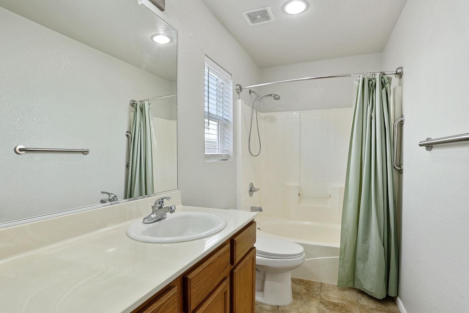 Detail Gallery Image 21 of 27 For 2718 Keyser Dr, Stockton,  CA 95212 - 3 Beds | 2 Baths