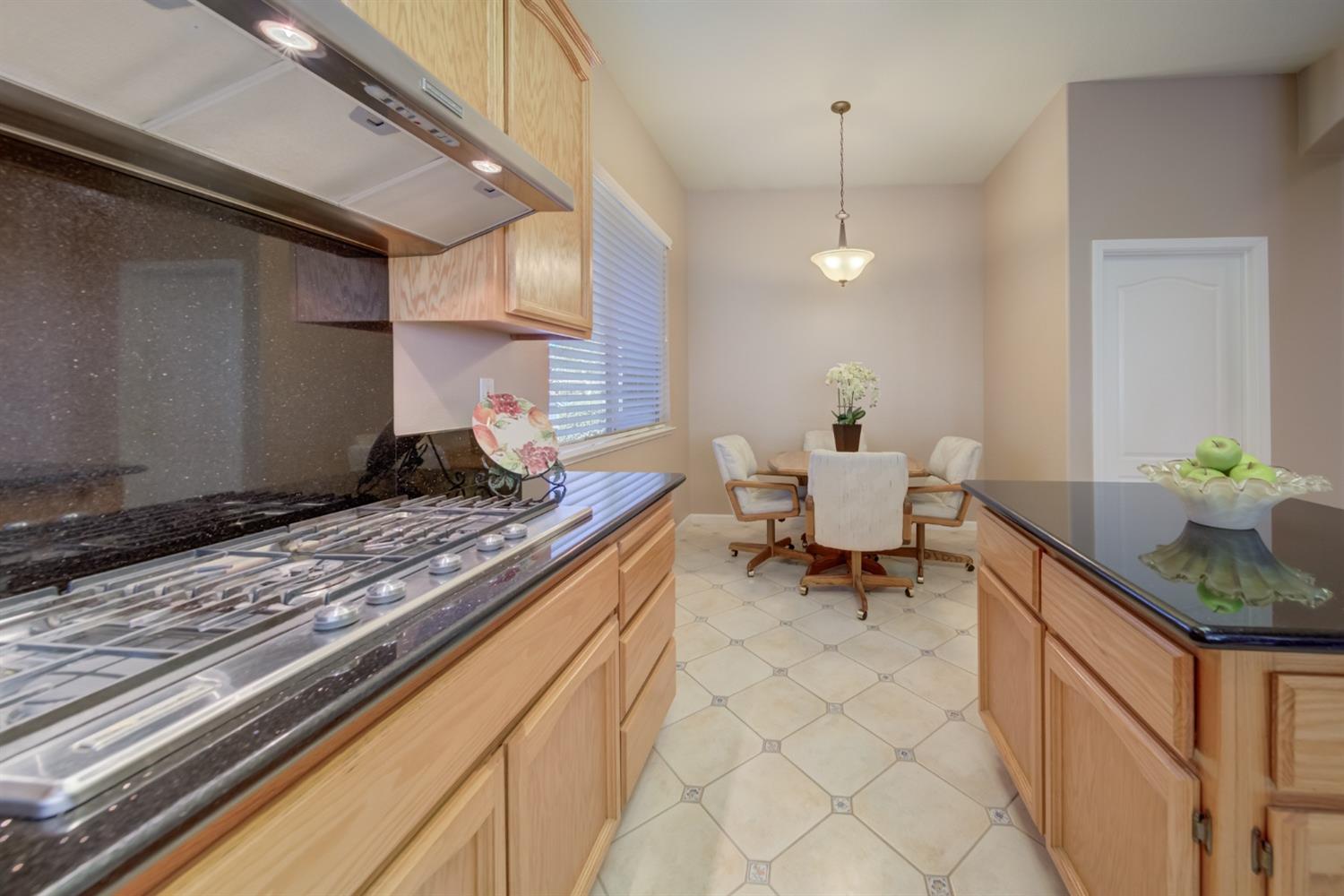 Hadnall Court, Roseville, California image 31