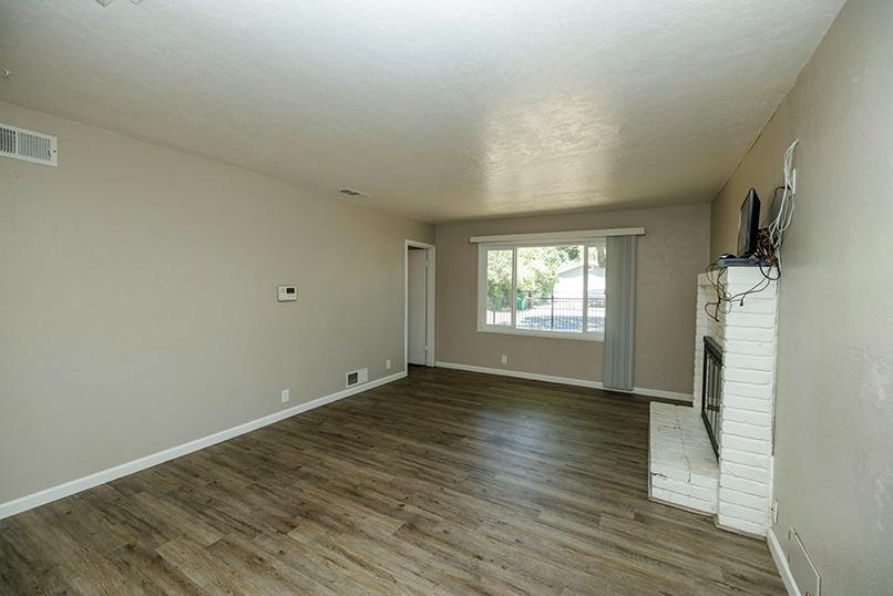 Detail Gallery Image 11 of 44 For 2176 E Lindsay St, Stockton,  CA 95205 - 3 Beds | 2 Baths