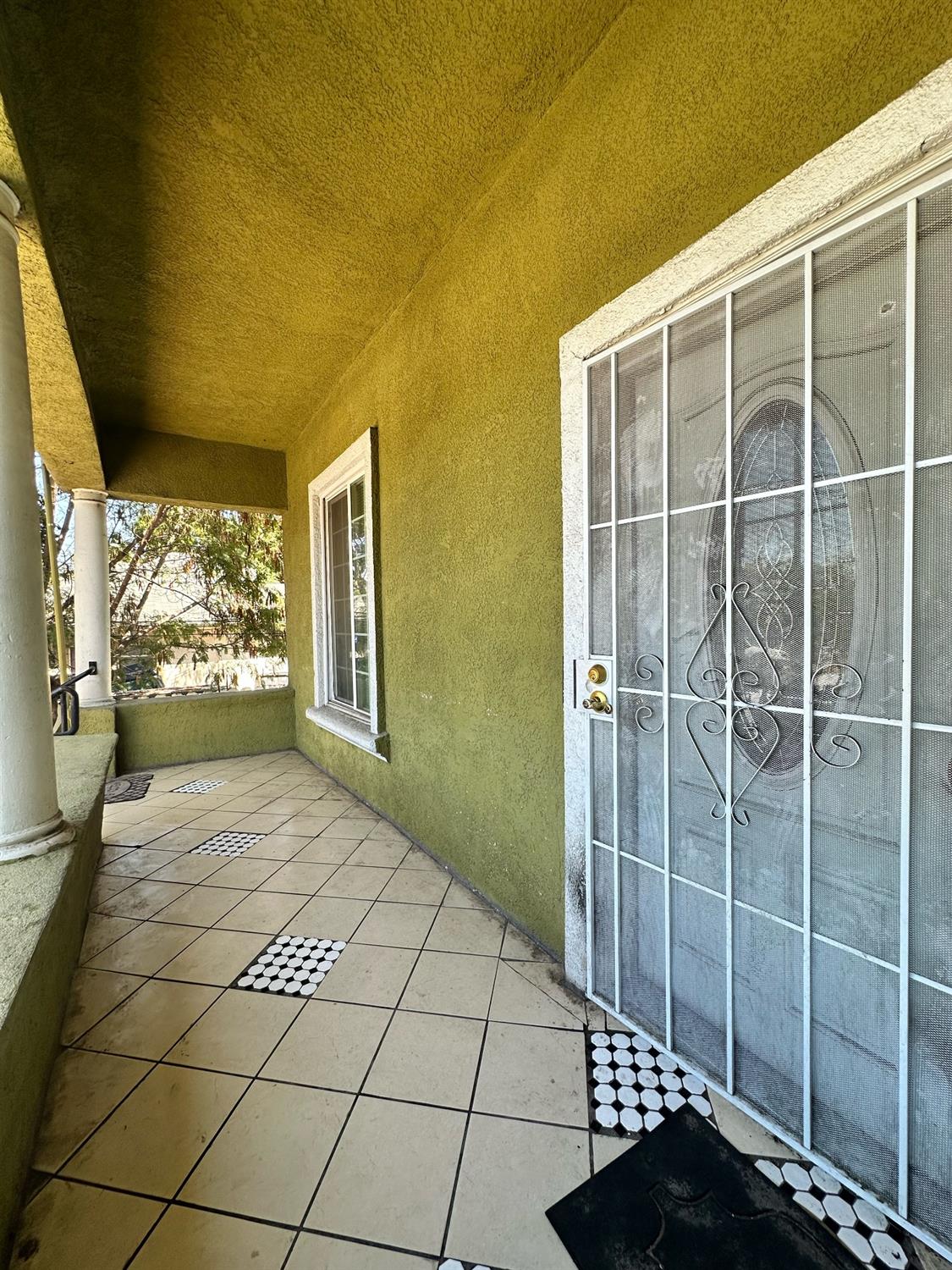 Detail Gallery Image 6 of 27 For 518 S Sierra Nevada St, Stockton,  CA 95205 - 3 Beds | 2 Baths