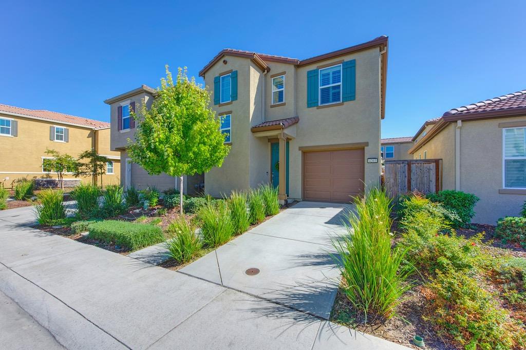 Detail Gallery Image 1 of 1 For 4203 Ocean Ln, Elk Grove,  CA 95757 - 2 Beds | 2/1 Baths