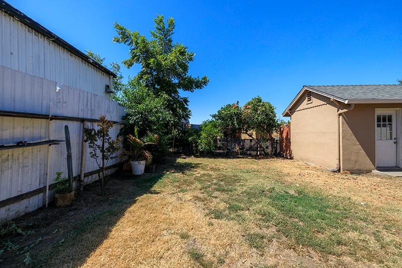 Detail Gallery Image 42 of 44 For 2176 E Lindsay St, Stockton,  CA 95205 - 3 Beds | 2 Baths