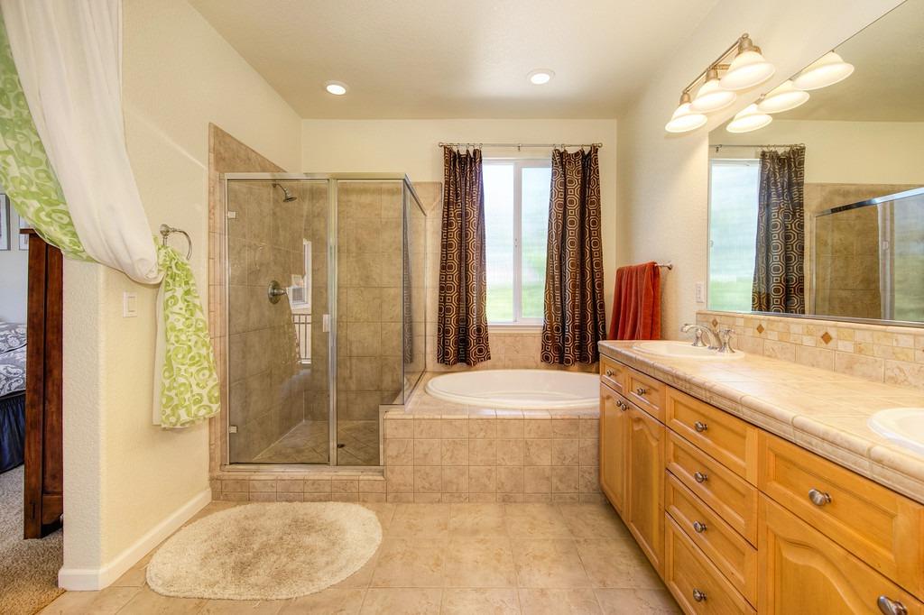 Detail Gallery Image 34 of 51 For 3504 Nouveau Way, Rancho Cordova,  CA 95670 - 3 Beds | 2/1 Baths