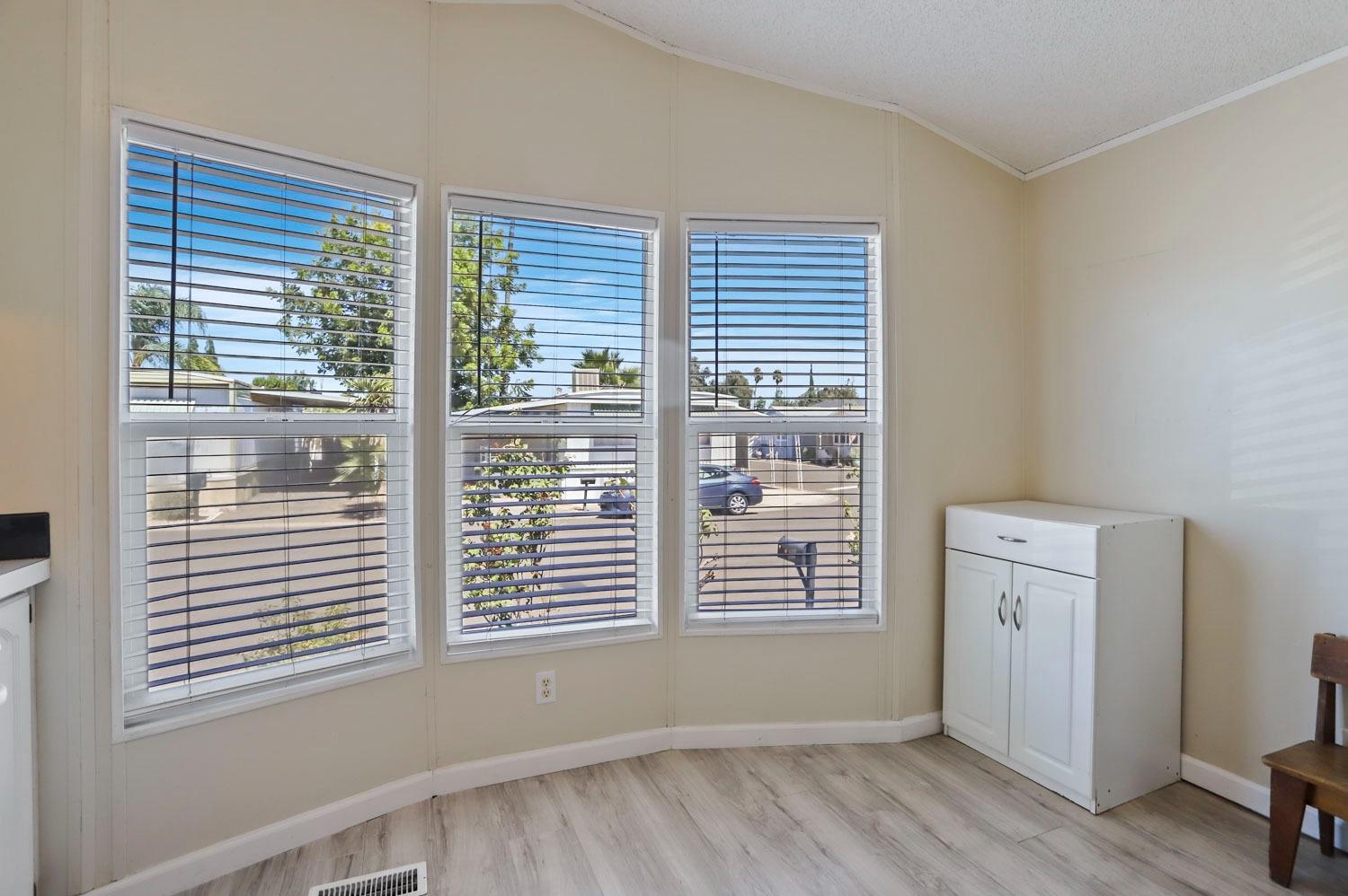 Detail Gallery Image 13 of 36 For 10780 N Highway 99 31, Stockton,  CA 95215 - 2 Beds | 1 Baths