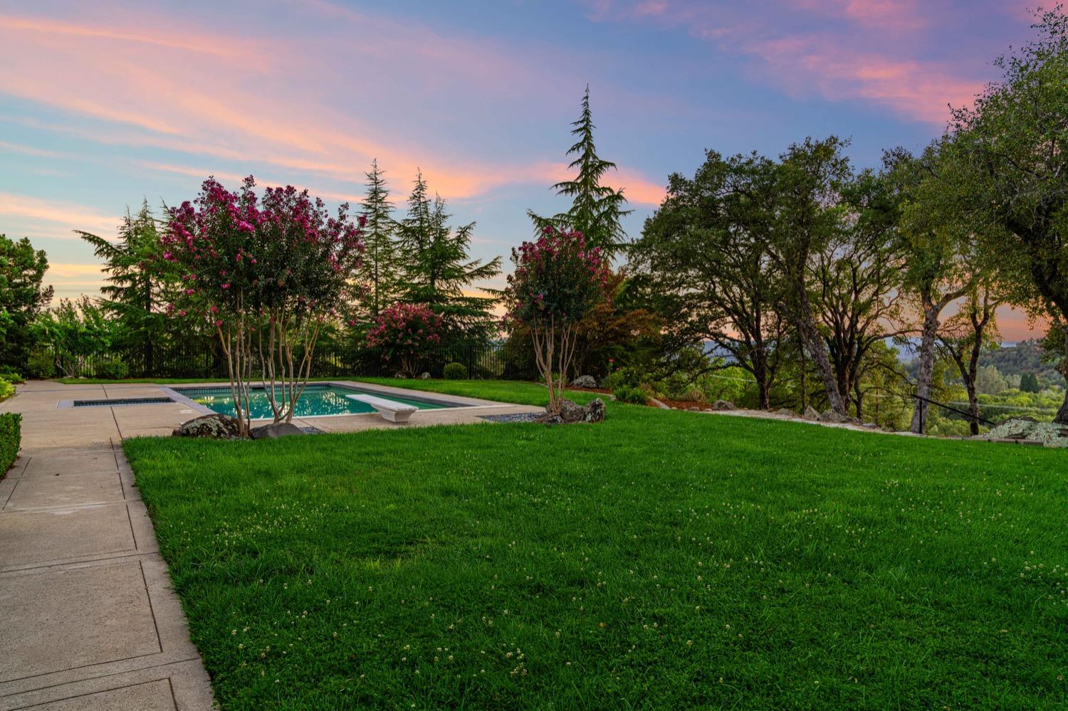 Detail Gallery Image 36 of 76 For 1910 Overlook Ct, Placerville,  CA 95667 - 4 Beds | 4/2 Baths