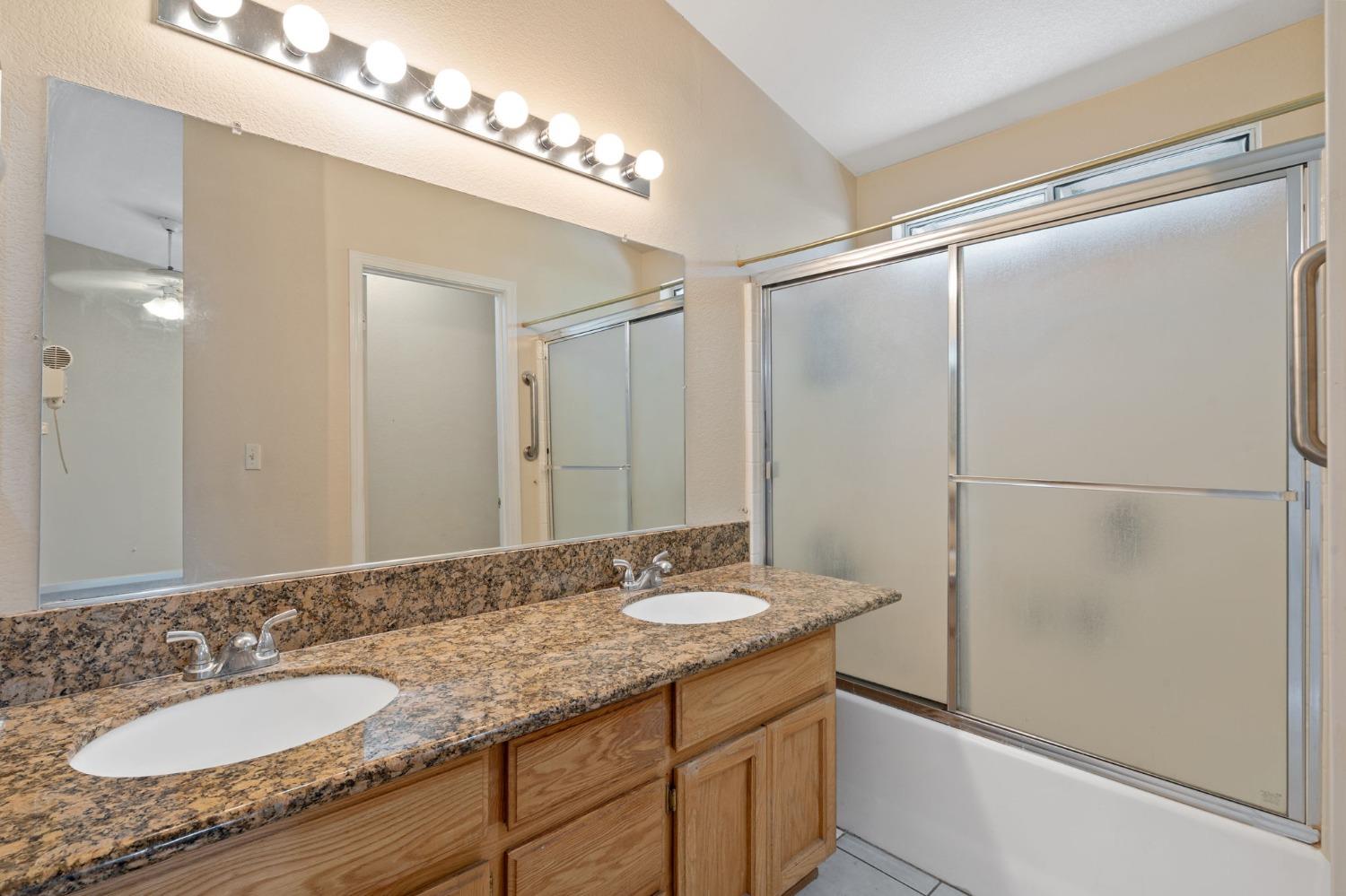 Detail Gallery Image 16 of 24 For 4391 Batt Dr, Sacramento,  CA 95838 - 4 Beds | 2 Baths