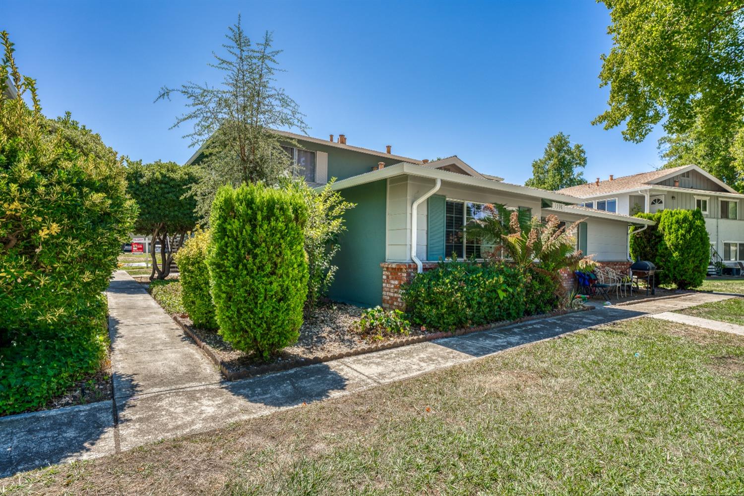 Detail Gallery Image 12 of 19 For 1398 Del Rio Cir #B,  Concord,  CA 94518 - 2 Beds | 1 Baths