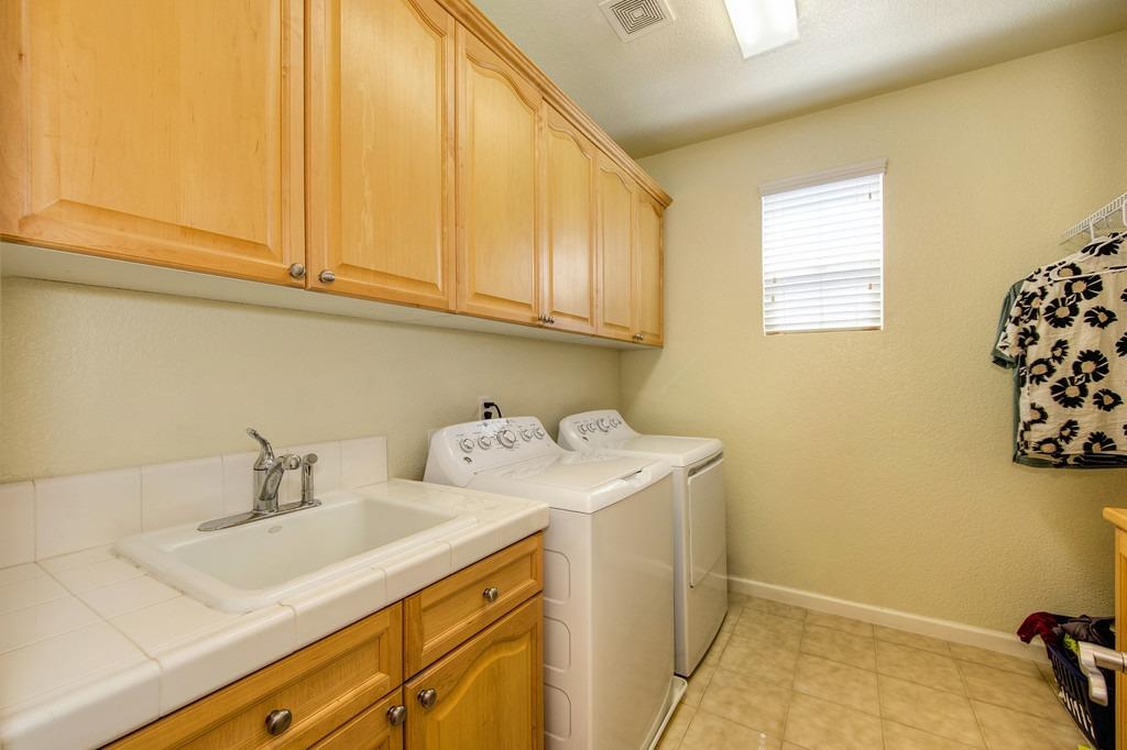 Detail Gallery Image 27 of 51 For 3504 Nouveau Way, Rancho Cordova,  CA 95670 - 3 Beds | 2/1 Baths