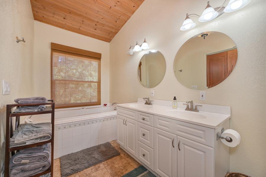 Detail Gallery Image 49 of 68 For 2690 Willow Creek Trl, Cool,  CA 95614 - 3 Beds | 2 Baths