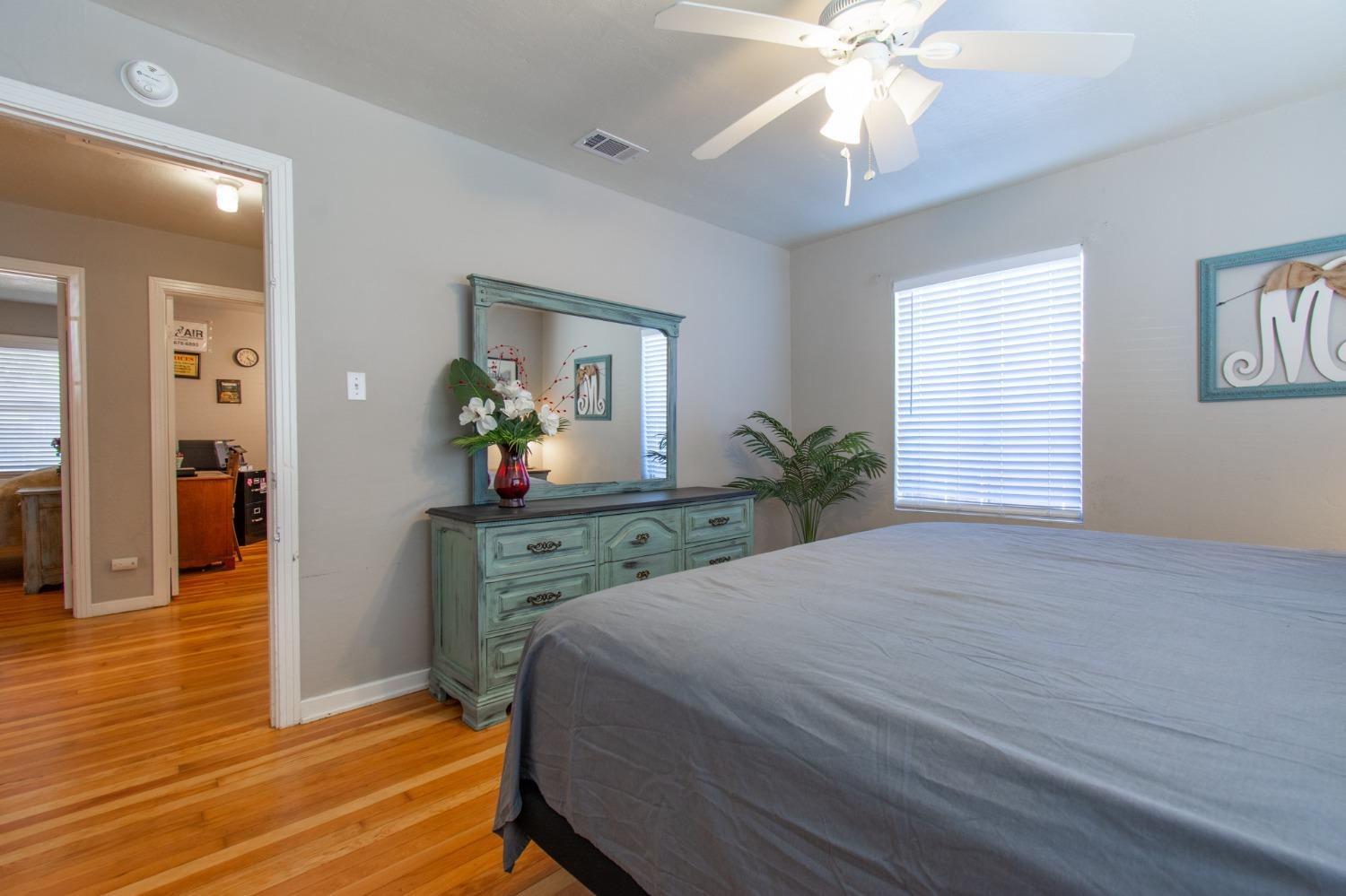 Detail Gallery Image 23 of 50 For 14 13th St, West Sacramento,  CA 95691 - 3 Beds | 1 Baths