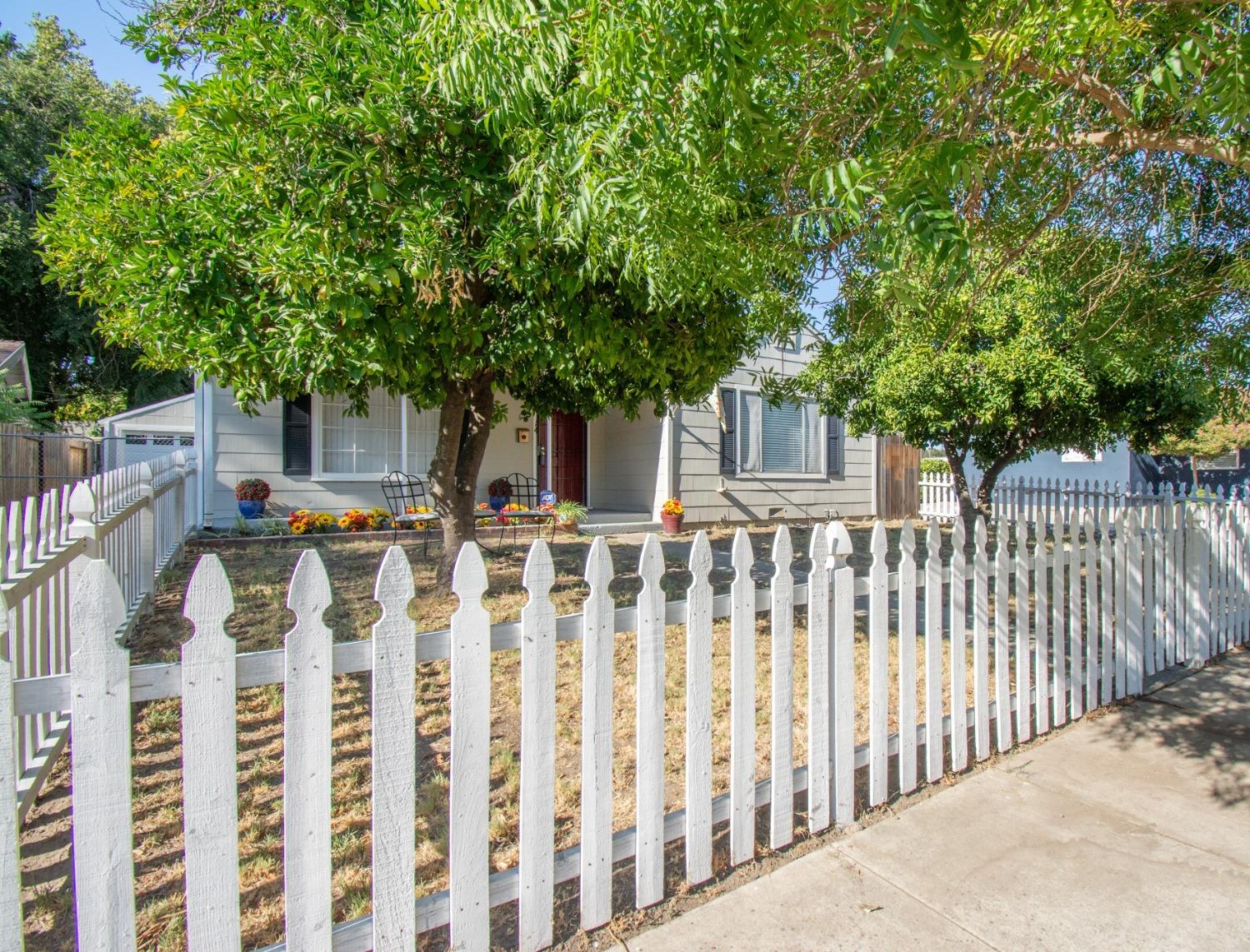 Detail Gallery Image 43 of 50 For 14 13th St, West Sacramento,  CA 95691 - 3 Beds | 1 Baths