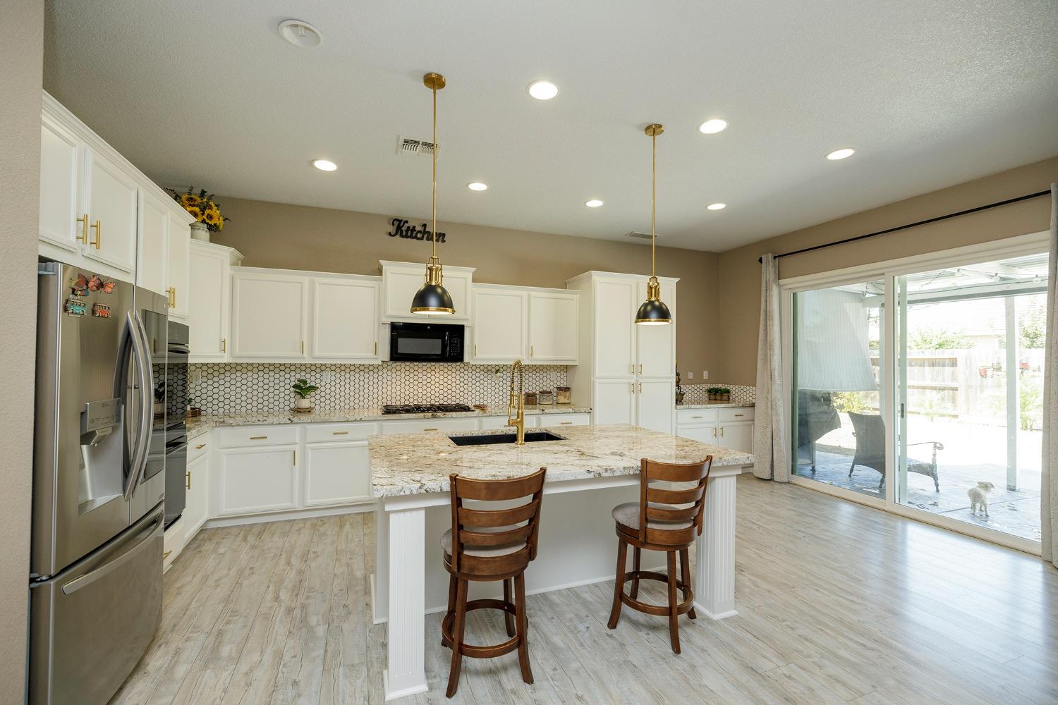 Detail Gallery Image 22 of 69 For 1495 Vasco, Manteca,  CA 95337 - 5 Beds | 2 Baths