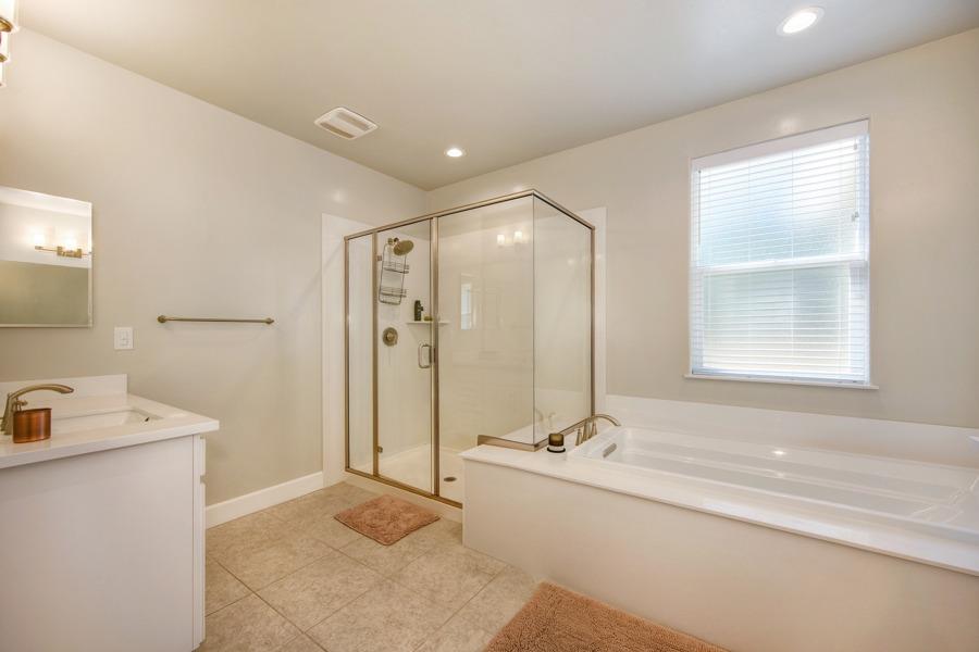 Detail Gallery Image 16 of 54 For 10065 Evening Star Dr, Roseville,  CA 95747 - 4 Beds | 3/1 Baths