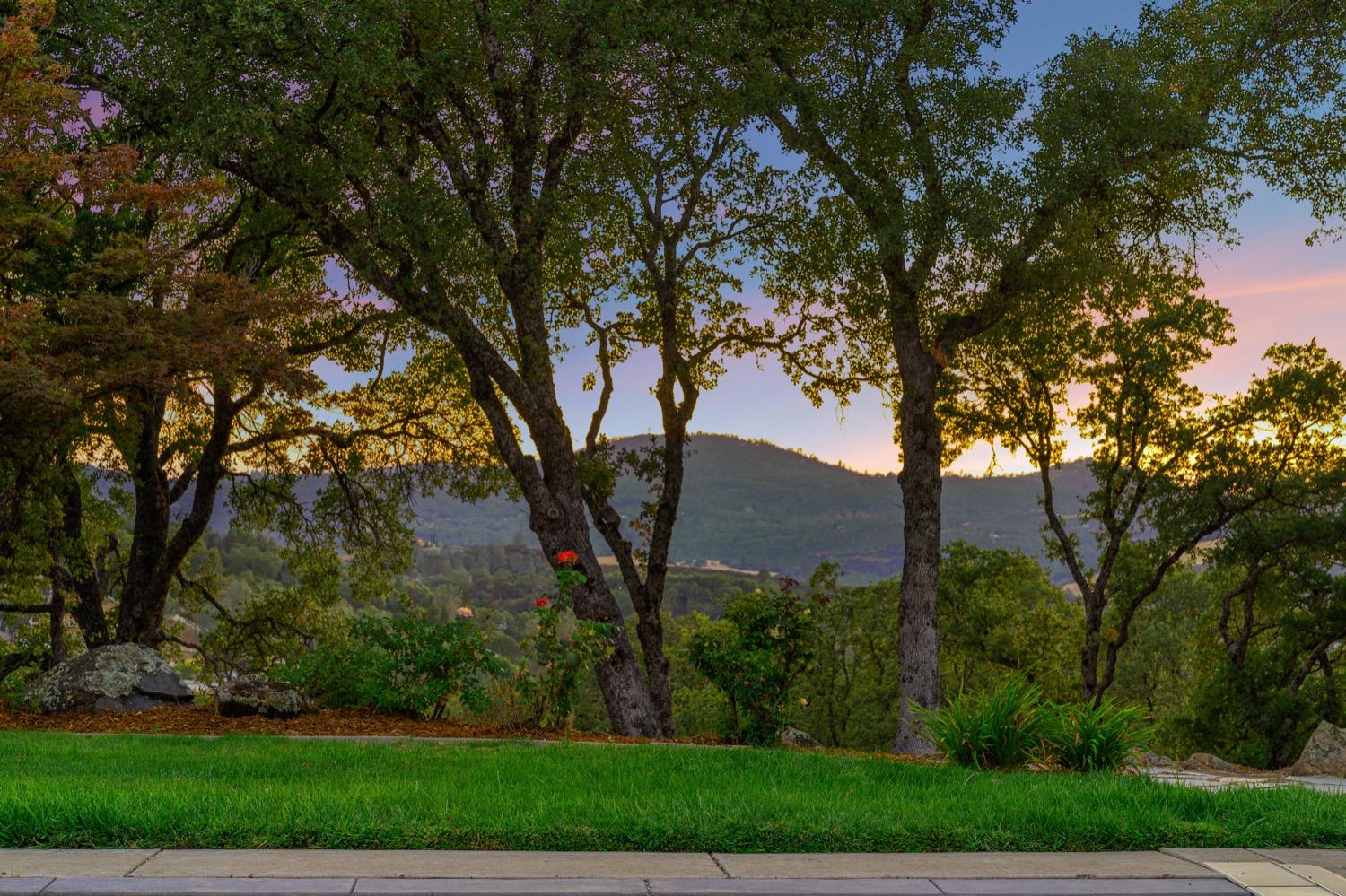 Detail Gallery Image 34 of 76 For 1910 Overlook Ct, Placerville,  CA 95667 - 4 Beds | 4/2 Baths