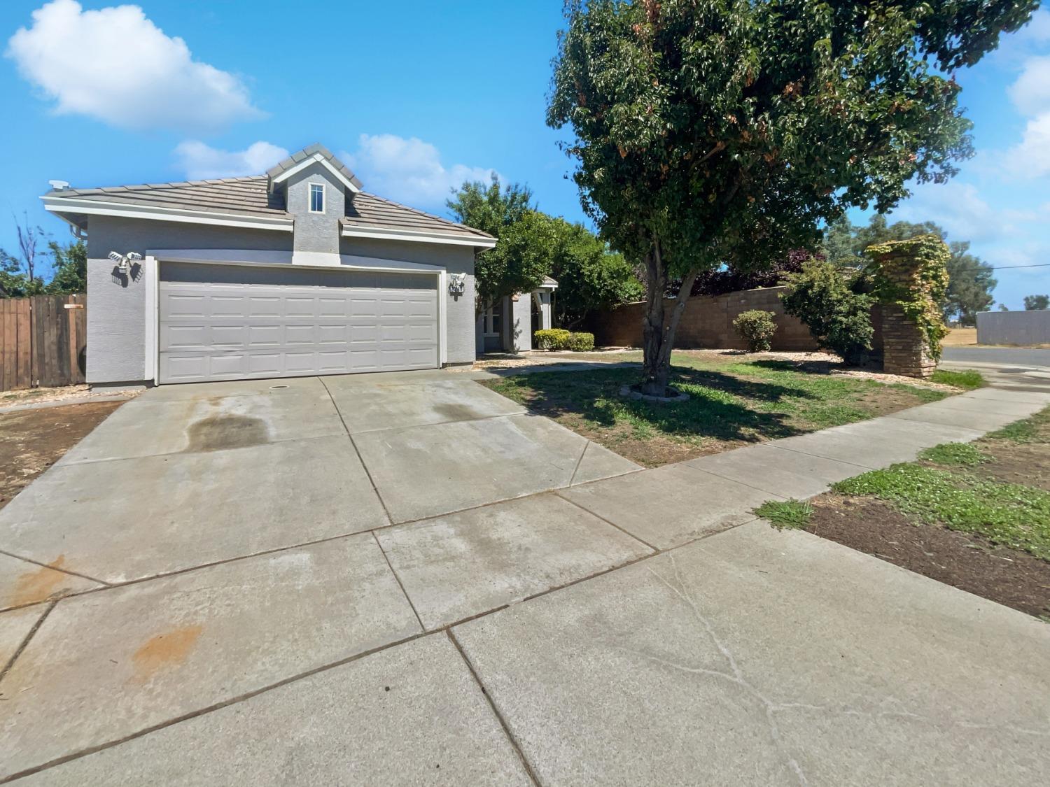 Detail Gallery Image 1 of 1 For 2237 August Way, Olivehurst,  CA 95961 - 3 Beds | 2 Baths