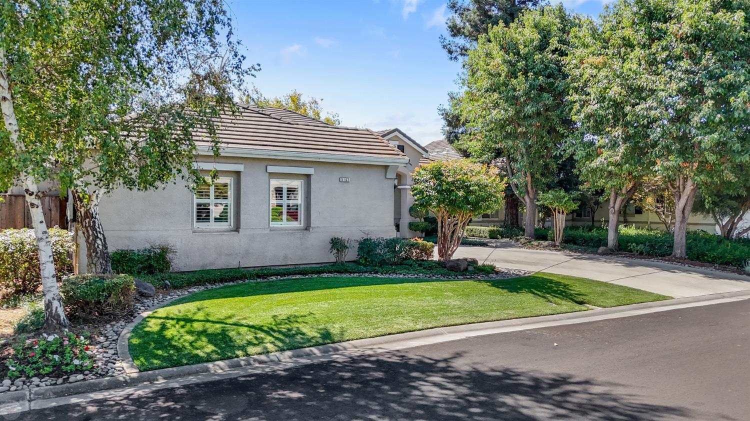 Detail Gallery Image 3 of 70 For 5162 Poppy Hills Cir, Stockton,  CA 95219 - 4 Beds | 2/1 Baths