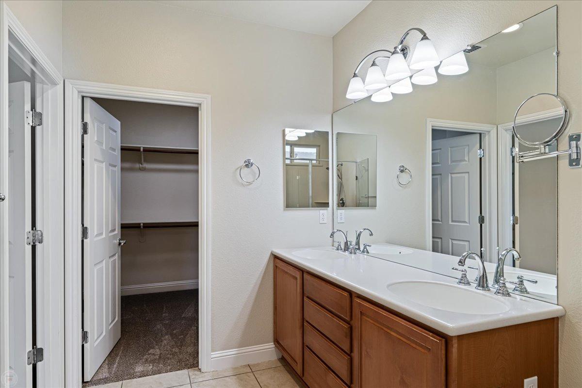 Detail Gallery Image 25 of 75 For 2384 Shadow Berry Dr, Manteca,  CA 95336 - 2 Beds | 2 Baths