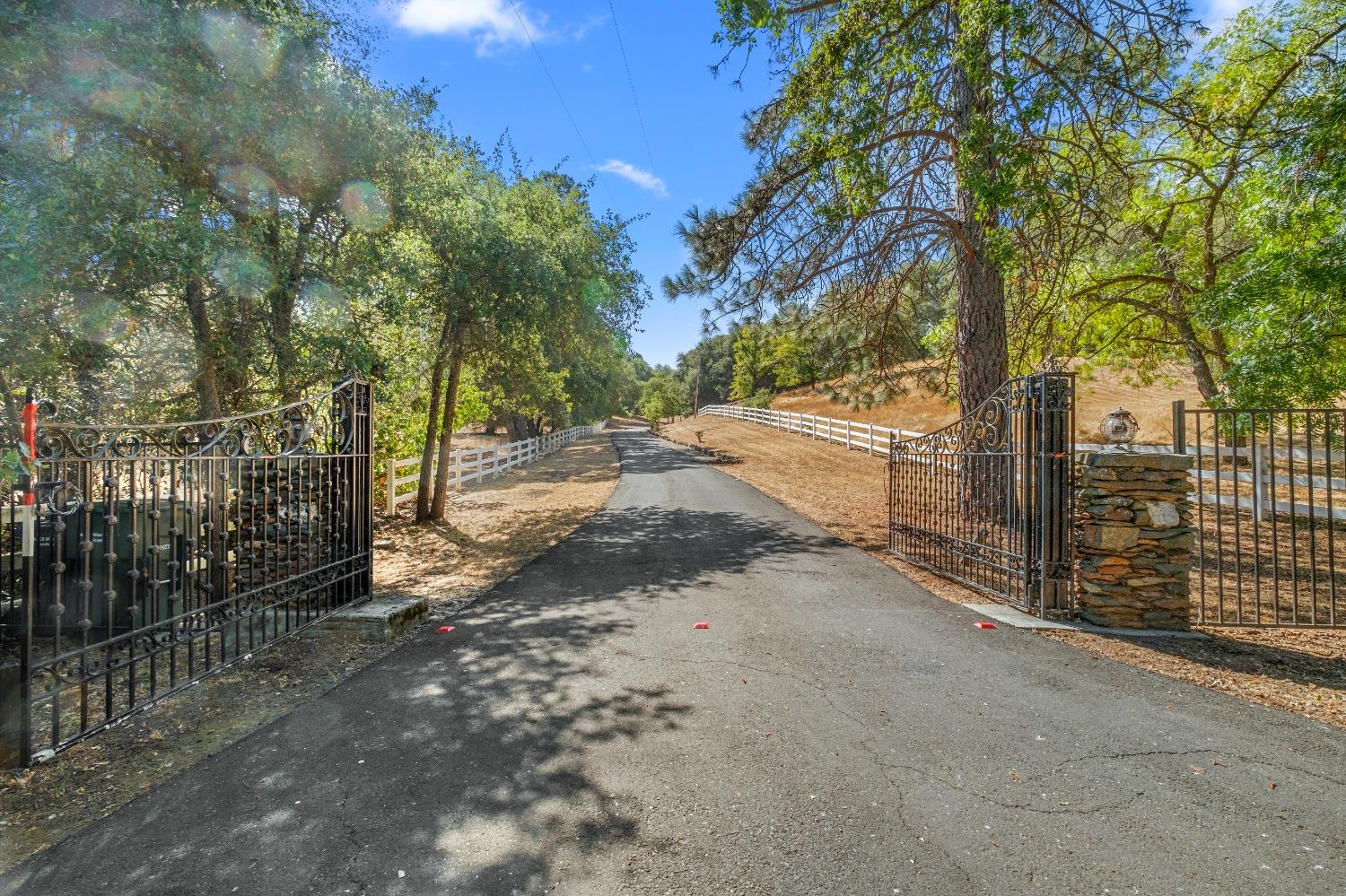 Surrey Junction Lane, Sutter Creek, California image 2