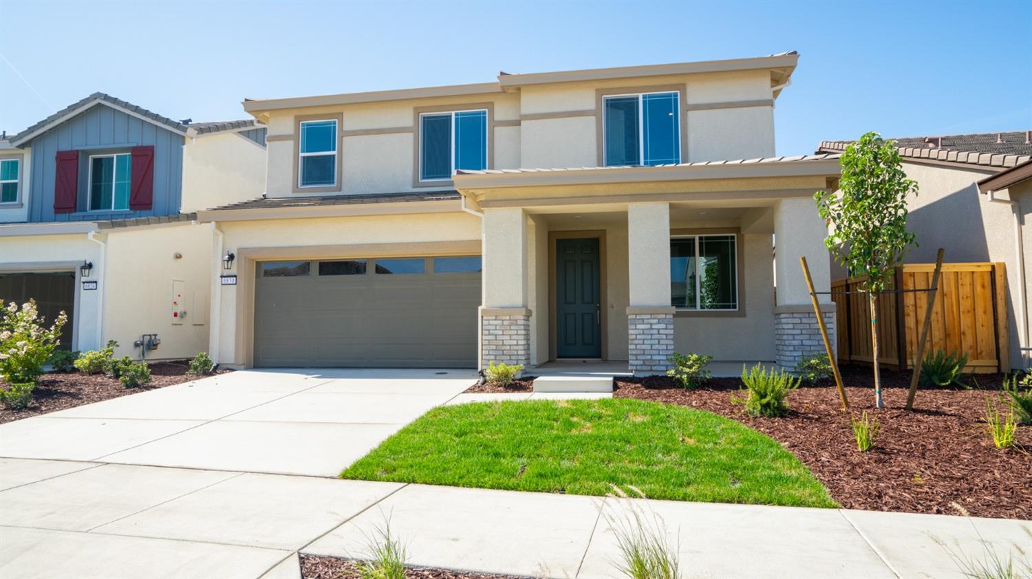 Detail Gallery Image 3 of 41 For 6830 Saint Elias Way, Stockton,  CA 95219 - 3 Beds | 2/1 Baths