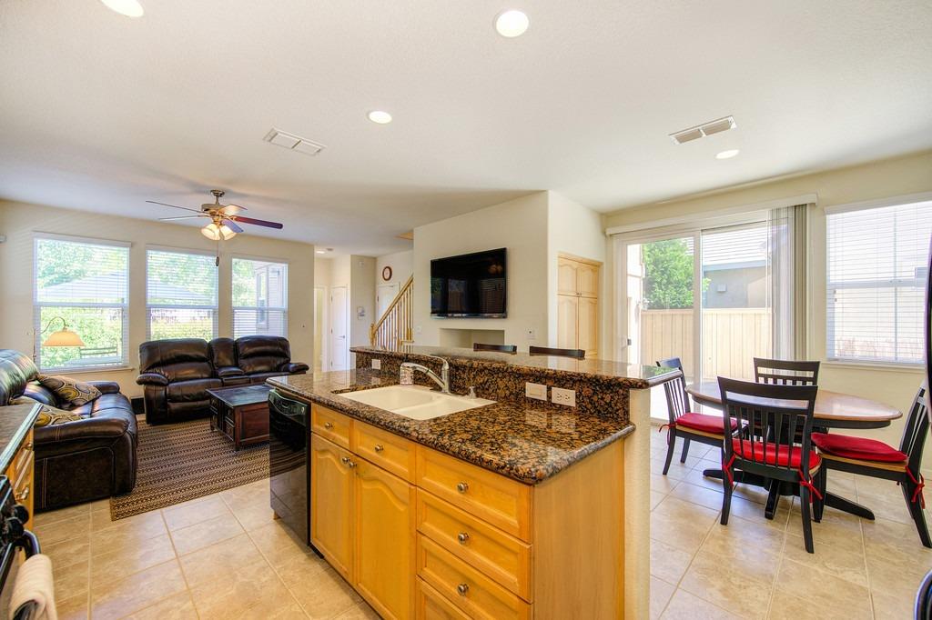 Detail Gallery Image 17 of 51 For 3504 Nouveau Way, Rancho Cordova,  CA 95670 - 3 Beds | 2/1 Baths