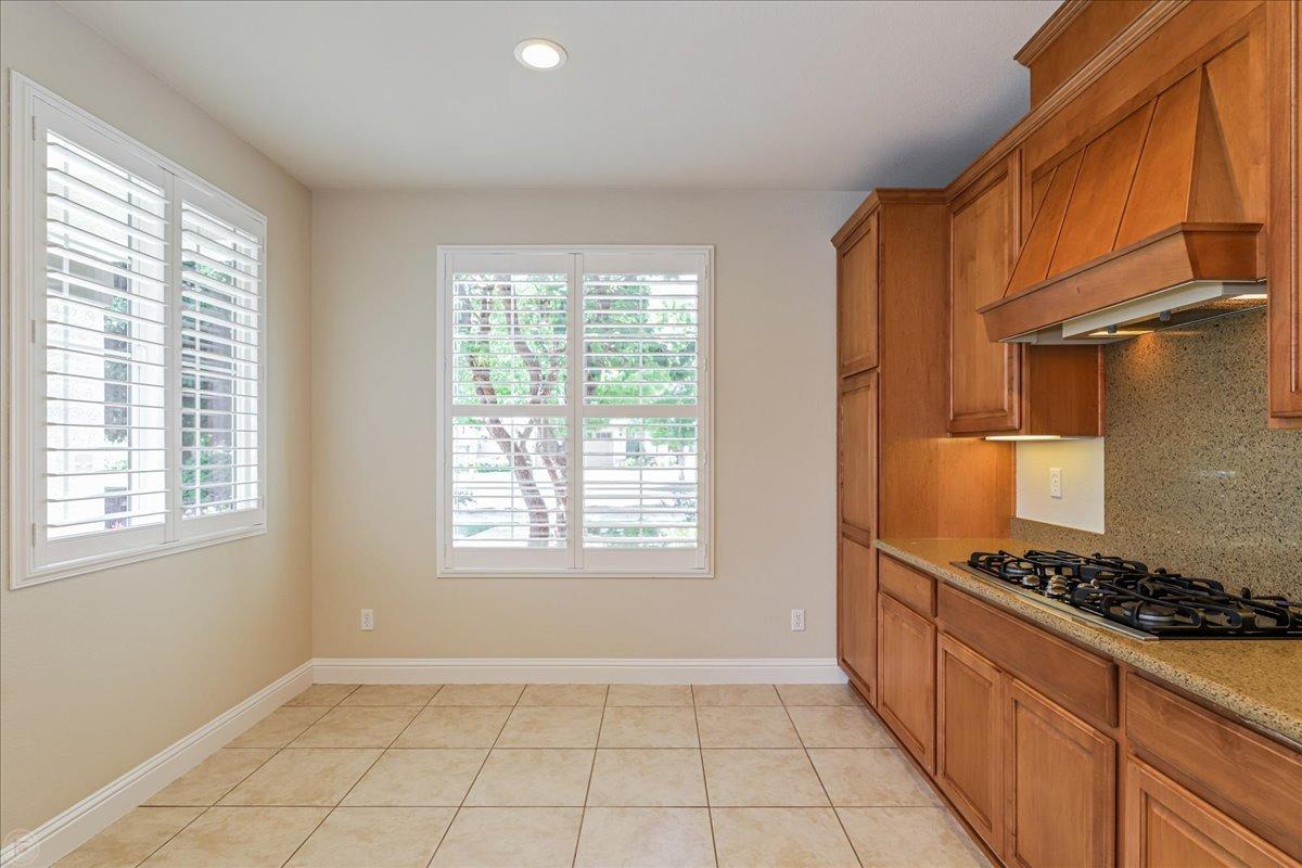 Detail Gallery Image 12 of 75 For 2384 Shadow Berry Dr, Manteca,  CA 95336 - 2 Beds | 2 Baths