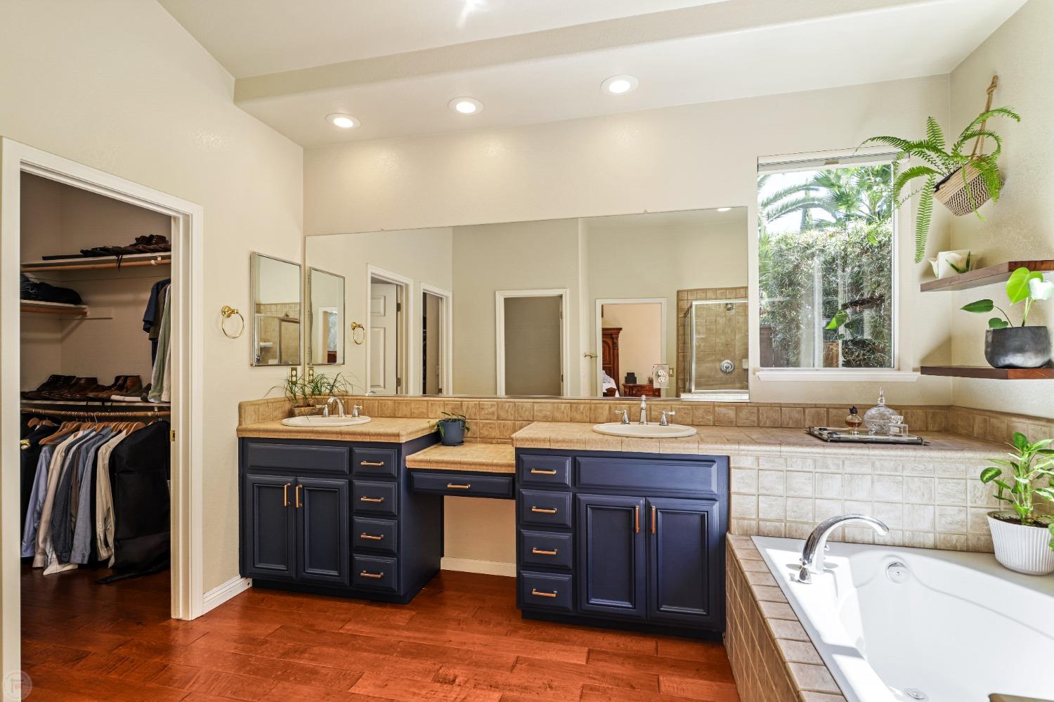 Detail Gallery Image 37 of 70 For 5162 Poppy Hills Cir, Stockton,  CA 95219 - 4 Beds | 2/1 Baths