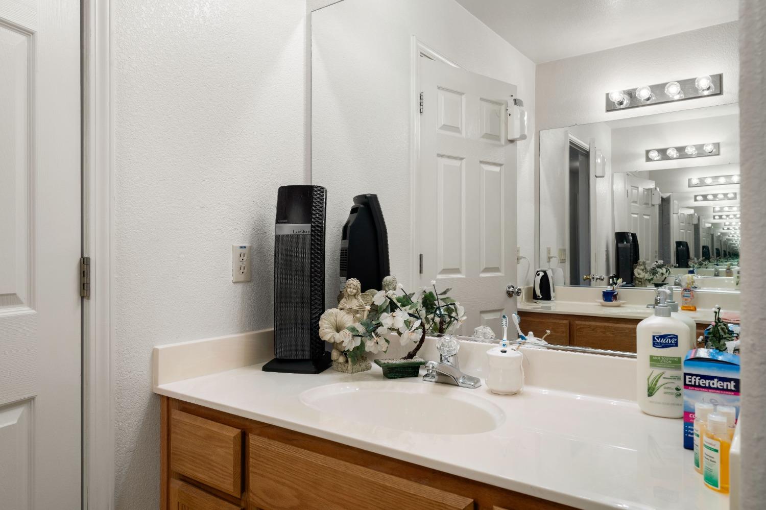 Detail Gallery Image 26 of 41 For 7973 Keith Winney Cir, Sacramento,  CA 95829 - 4 Beds | 2 Baths