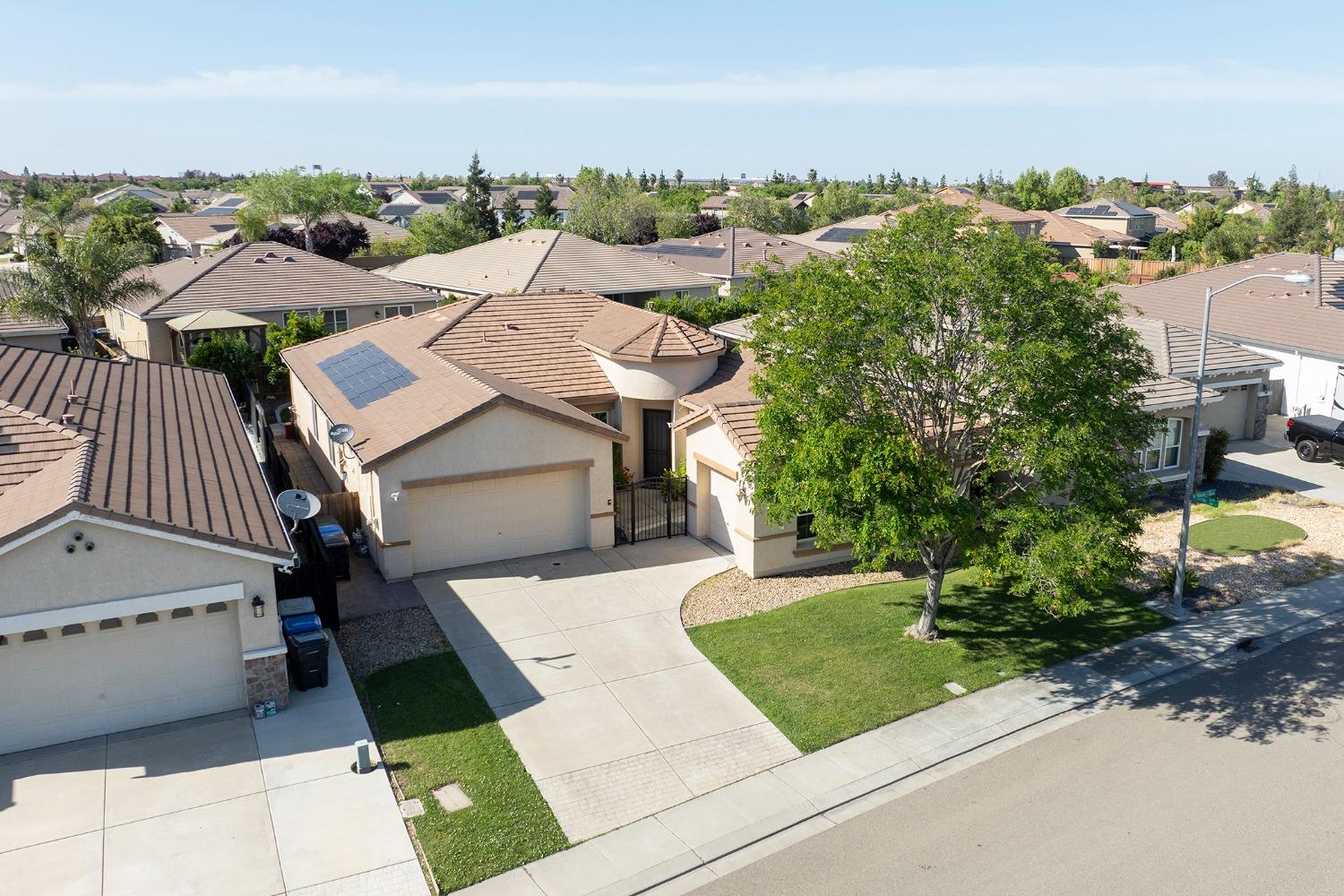 Detail Gallery Image 1 of 69 For 1495 Vasco, Manteca,  CA 95337 - 5 Beds | 2 Baths