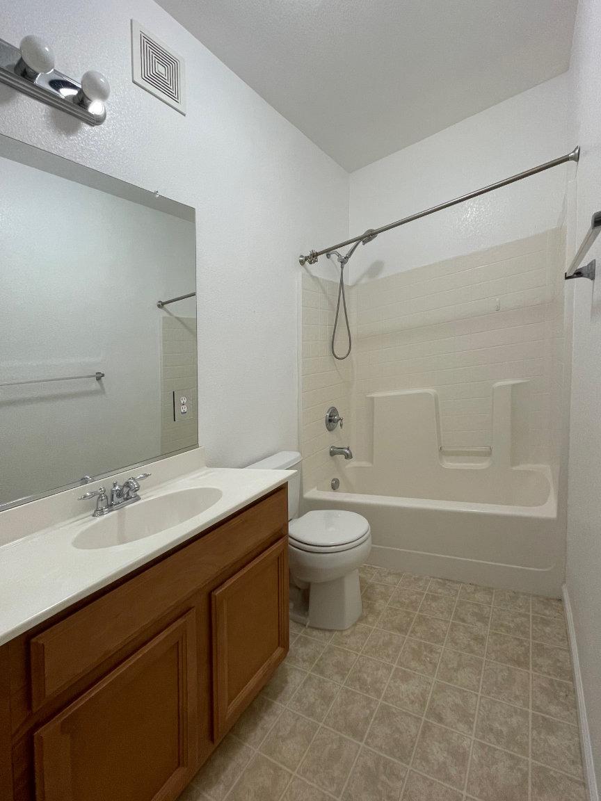 Detail Gallery Image 27 of 35 For 8426 Crystal Walk Cir, Elk Grove,  CA 95758 - 3 Beds | 2/1 Baths