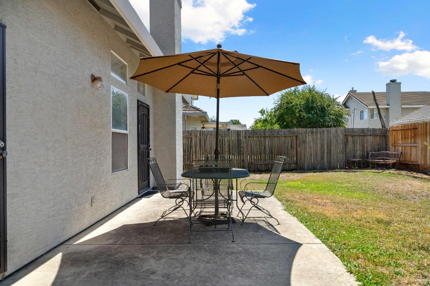 Detail Gallery Image 36 of 41 For 7973 Keith Winney Cir, Sacramento,  CA 95829 - 4 Beds | 2 Baths