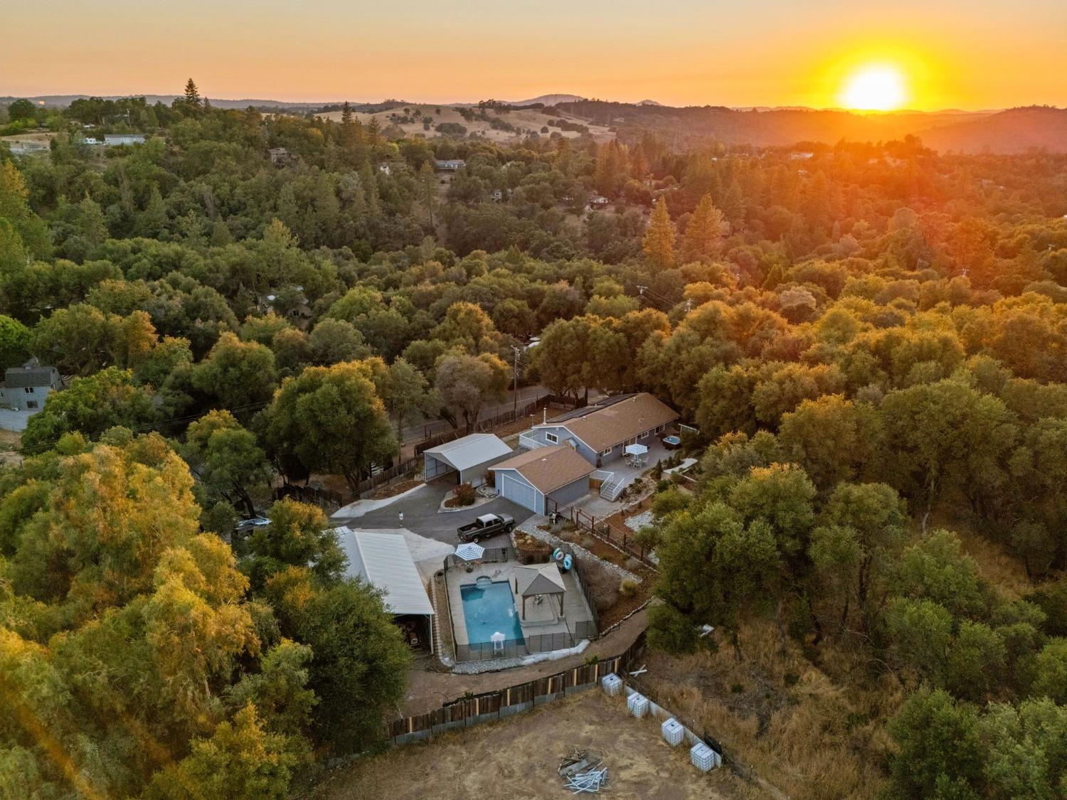 Detail Gallery Image 1 of 1 For 2385 Coolwater Creek Rd, Placerville,  CA 95667 - 4 Beds | 3 Baths