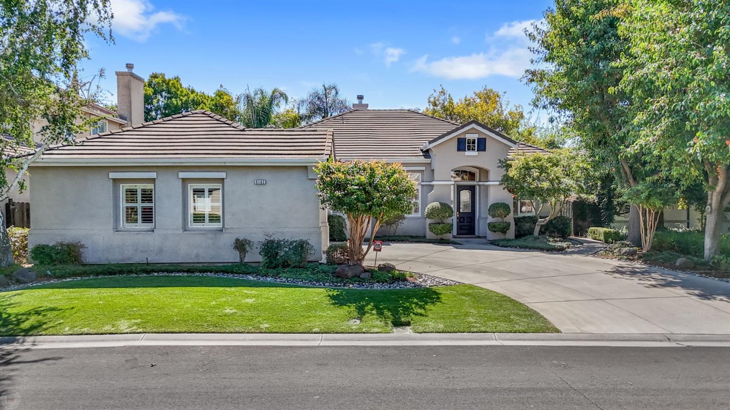 Detail Gallery Image 2 of 70 For 5162 Poppy Hills Cir, Stockton,  CA 95219 - 4 Beds | 2/1 Baths