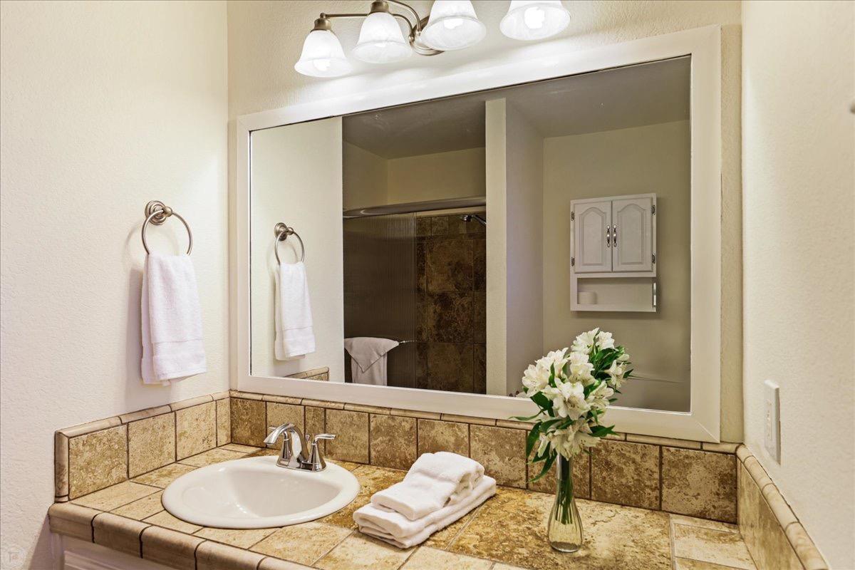 Detail Gallery Image 37 of 61 For 898 Rockford Way, Manteca,  CA 95336 - 4 Beds | 2 Baths