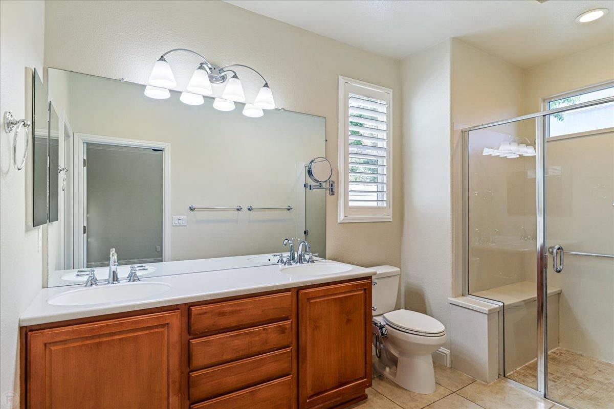 Detail Gallery Image 23 of 75 For 2384 Shadow Berry Dr, Manteca,  CA 95336 - 2 Beds | 2 Baths