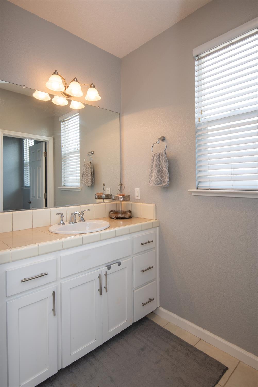 Detail Gallery Image 40 of 49 For 1700 Thomas Ct, Modesto,  CA 95355 - 4 Beds | 3/1 Baths