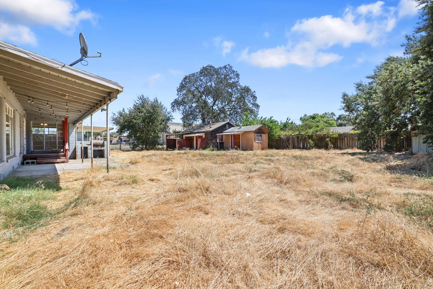 Detail Gallery Image 15 of 15 For 1948 Lucile Ave, Stockton,  CA 95209 - 2 Beds | 1 Baths