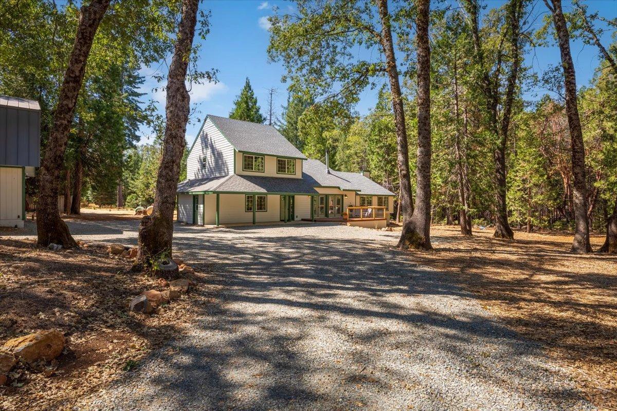 Detail Gallery Image 1 of 57 For 13763 Lightning Tree Rd, Nevada City,  CA 95959 - 3 Beds | 3/1 Baths