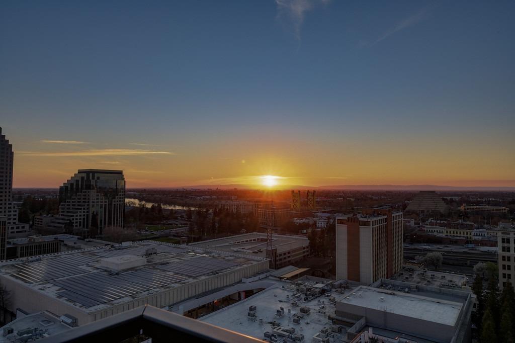 Detail Gallery Image 83 of 85 For 500 J St #1805,  Sacramento,  CA 95814 - 2 Beds | 2/1 Baths